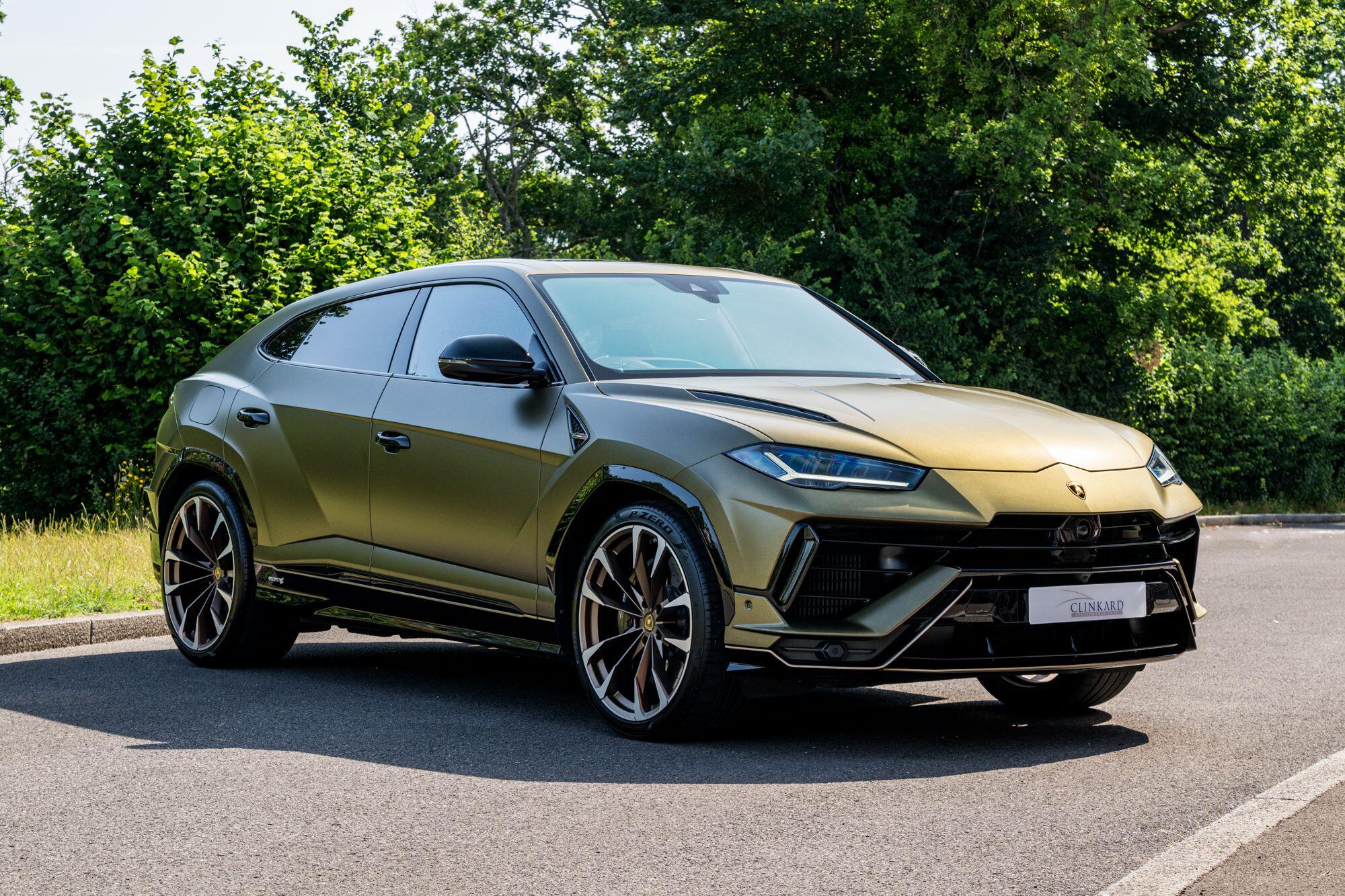 2024 Lamborghini Urus in Green for sale
