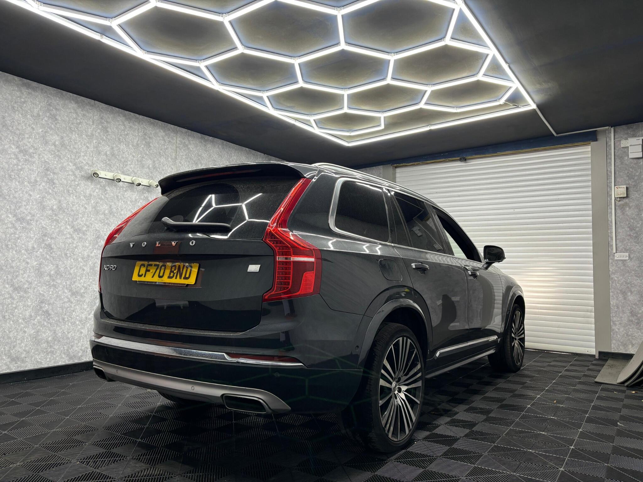 Volvo XC90 view 2