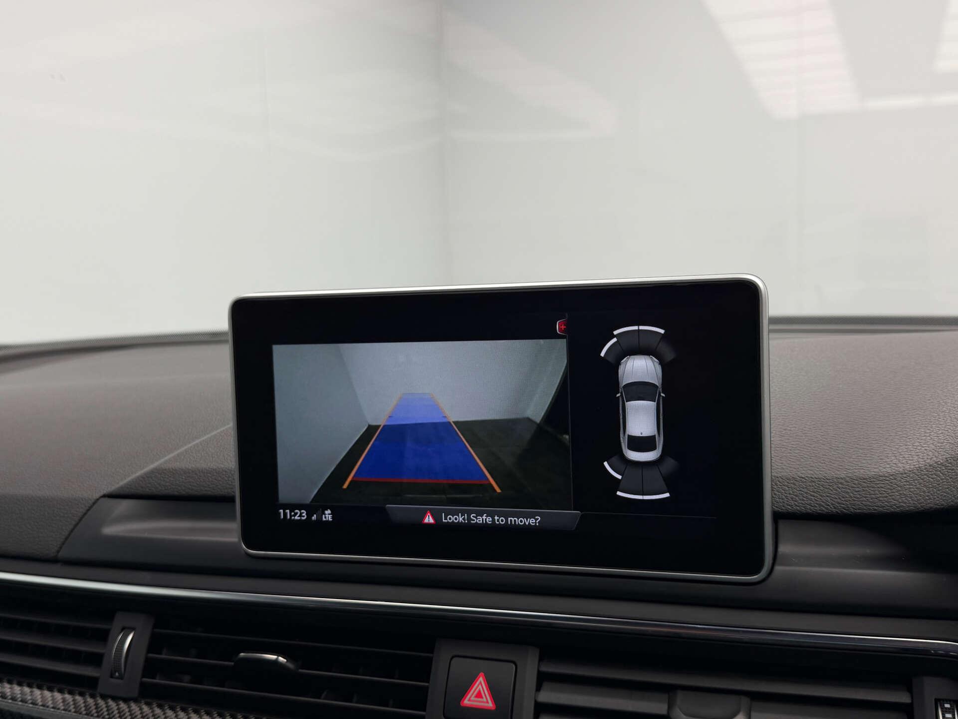 Audi RS5 view 24
