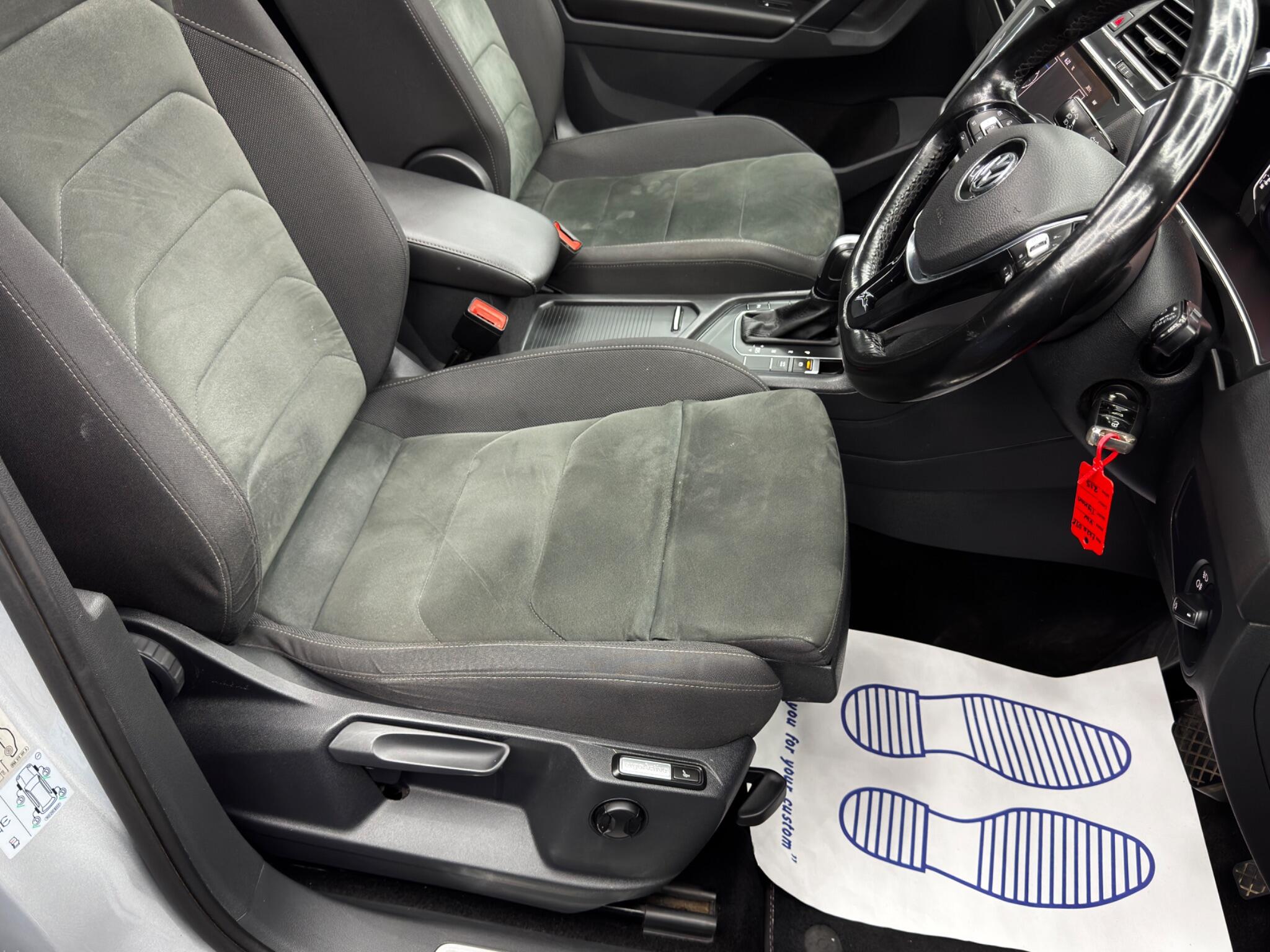 Volkswagen Tiguan view 13