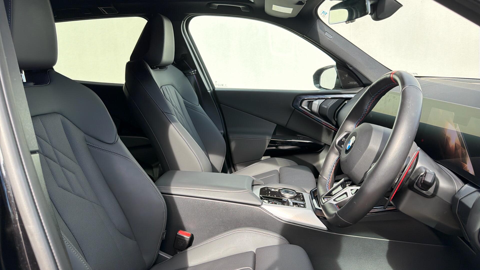 BMW X3 view 12