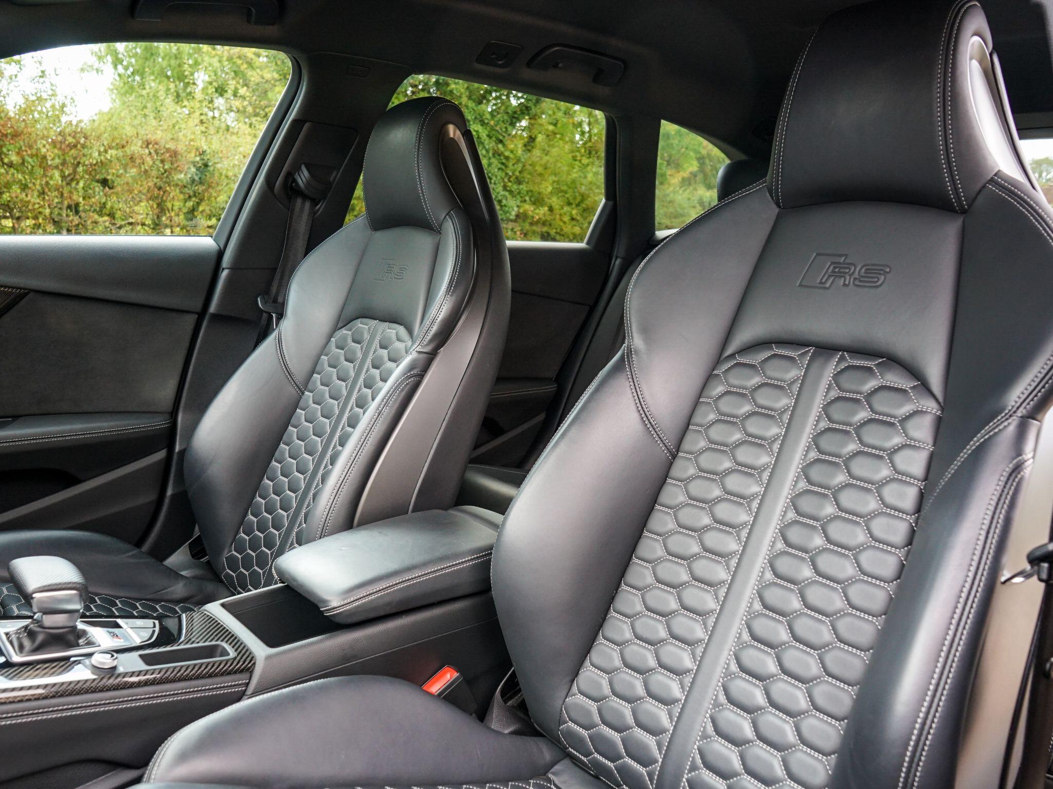 Audi RS4 Avant view 14