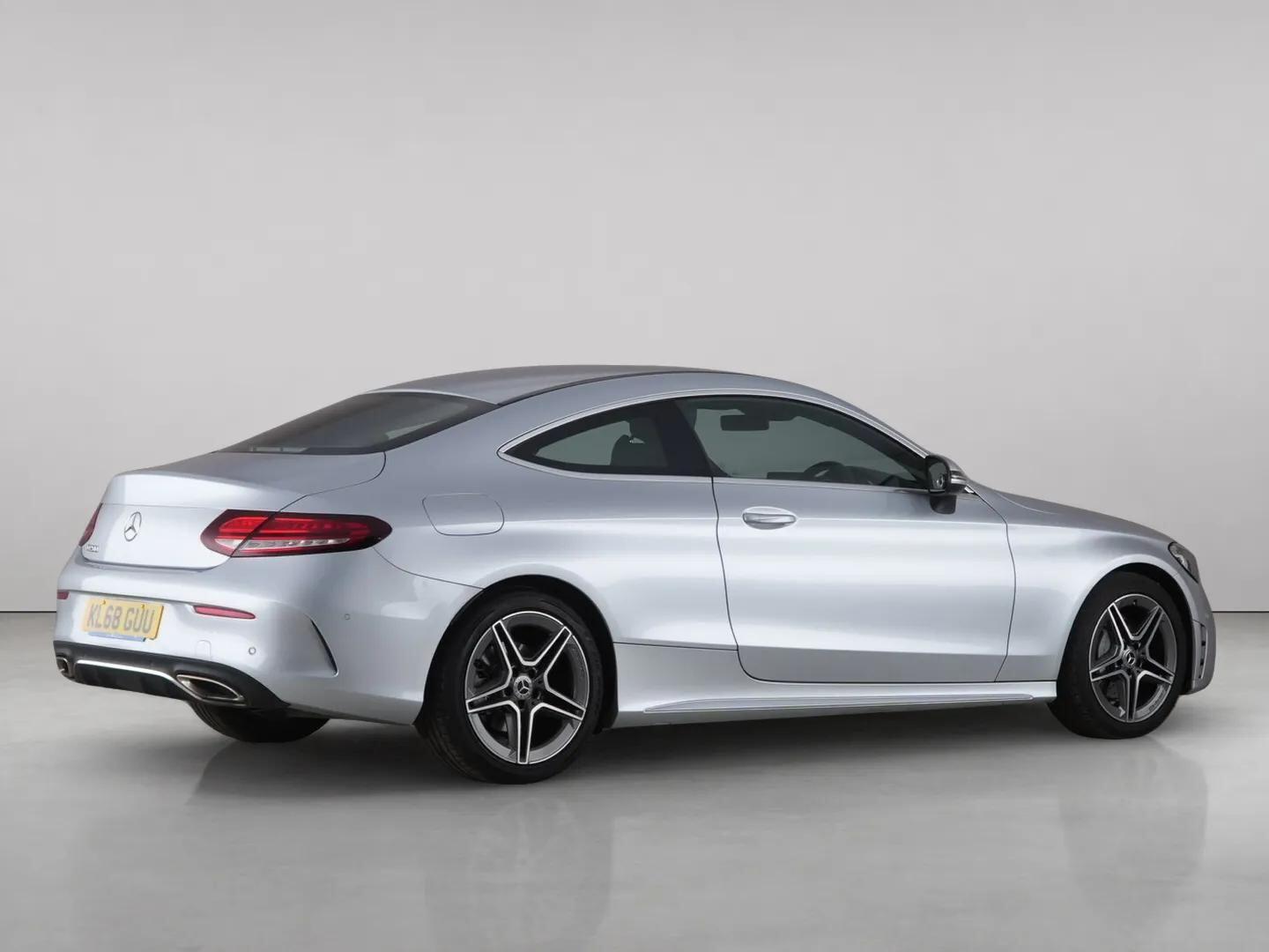 Mercedes-Benz C-Class view 8