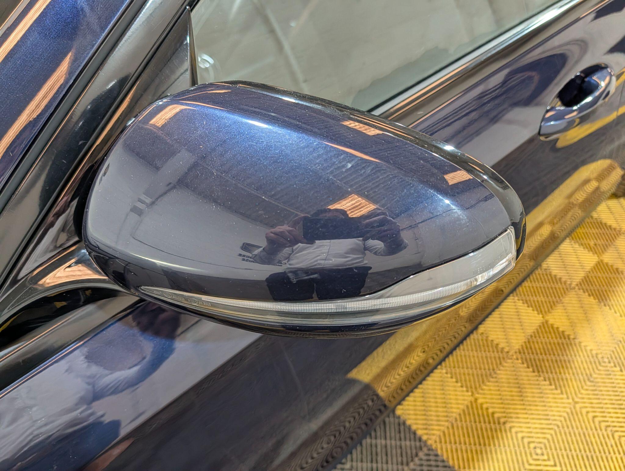 Mercedes-Benz E-Class view 57