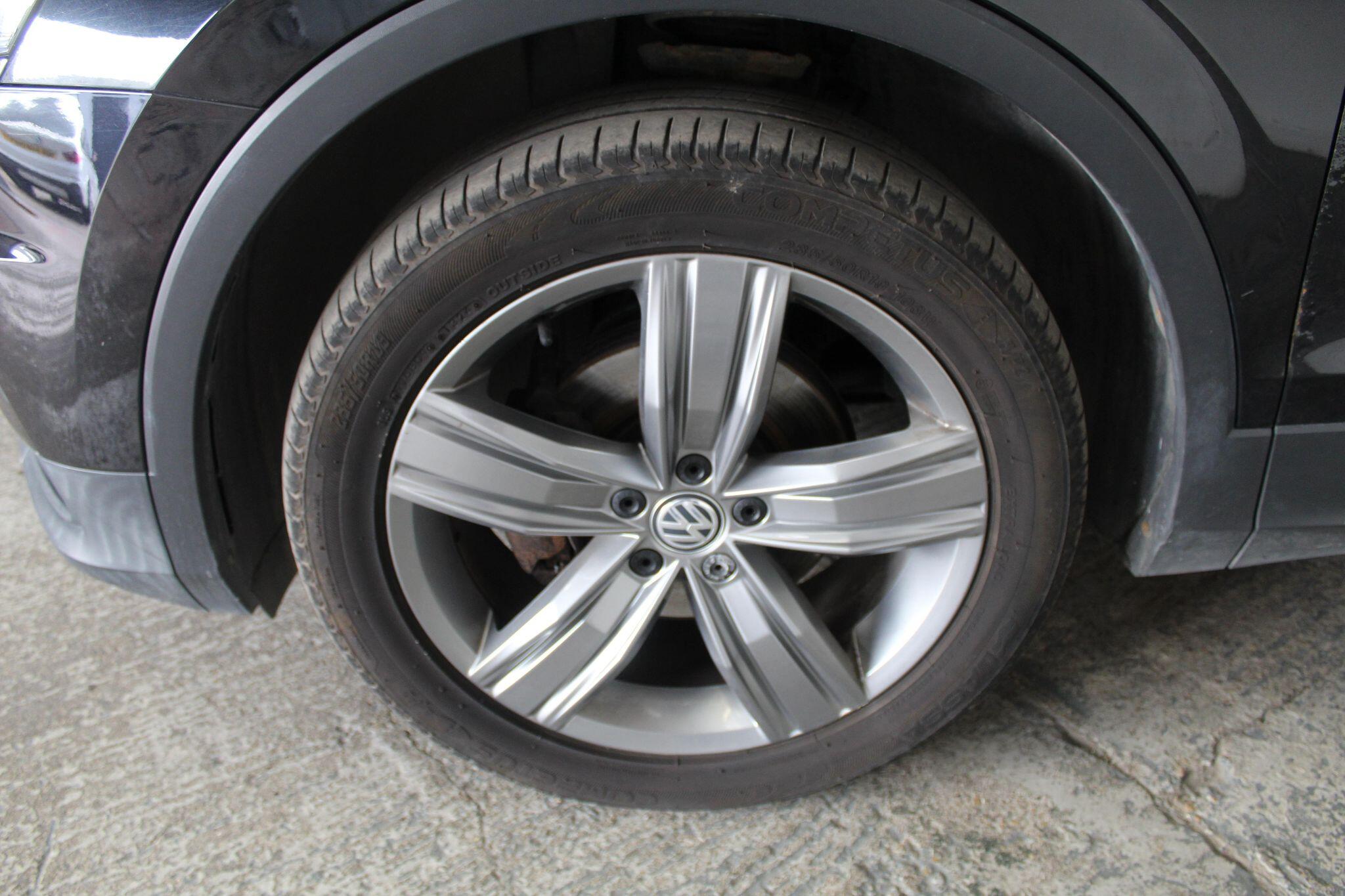 Volkswagen Tiguan view 62