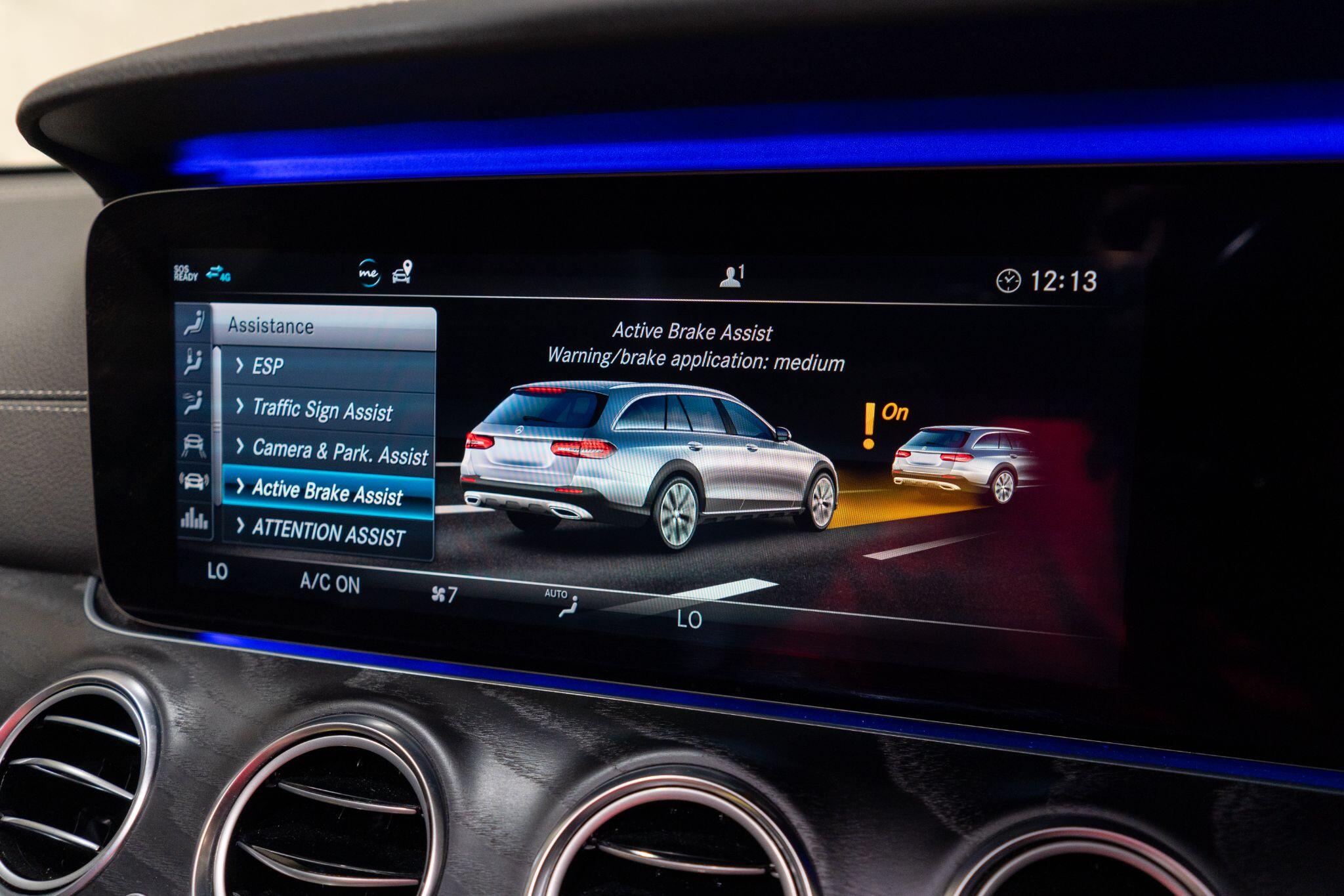 Mercedes-Benz E-Class view 31