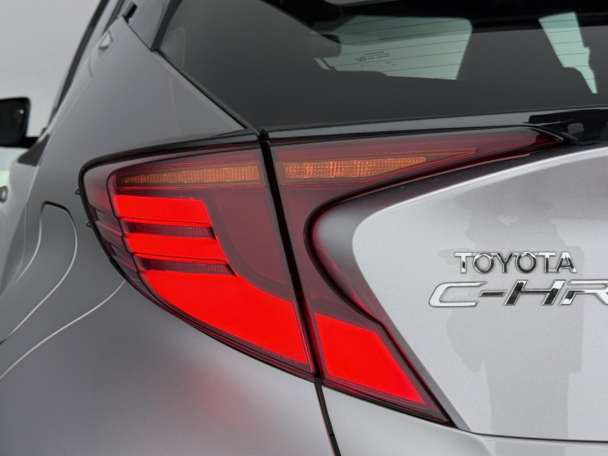 Toyota C-HR view 6