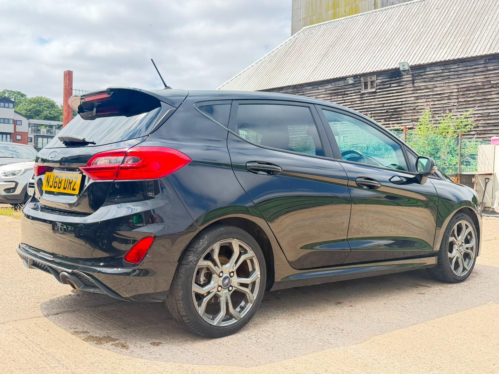 Ford Fiesta view 3