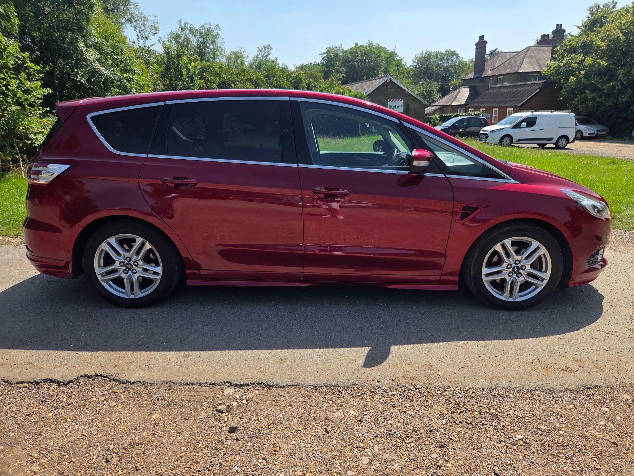 Ford S-Max view 9