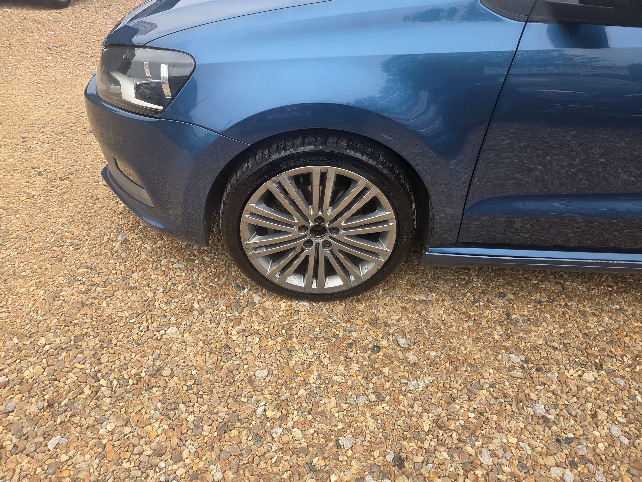 Volkswagen Polo view 45