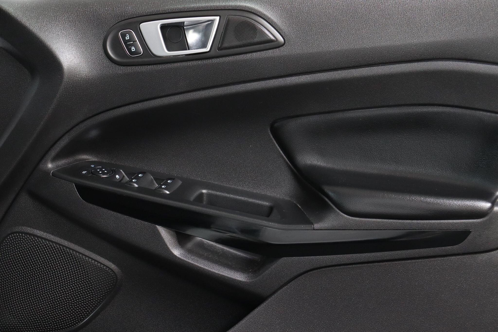 Ford Ecosport view 36