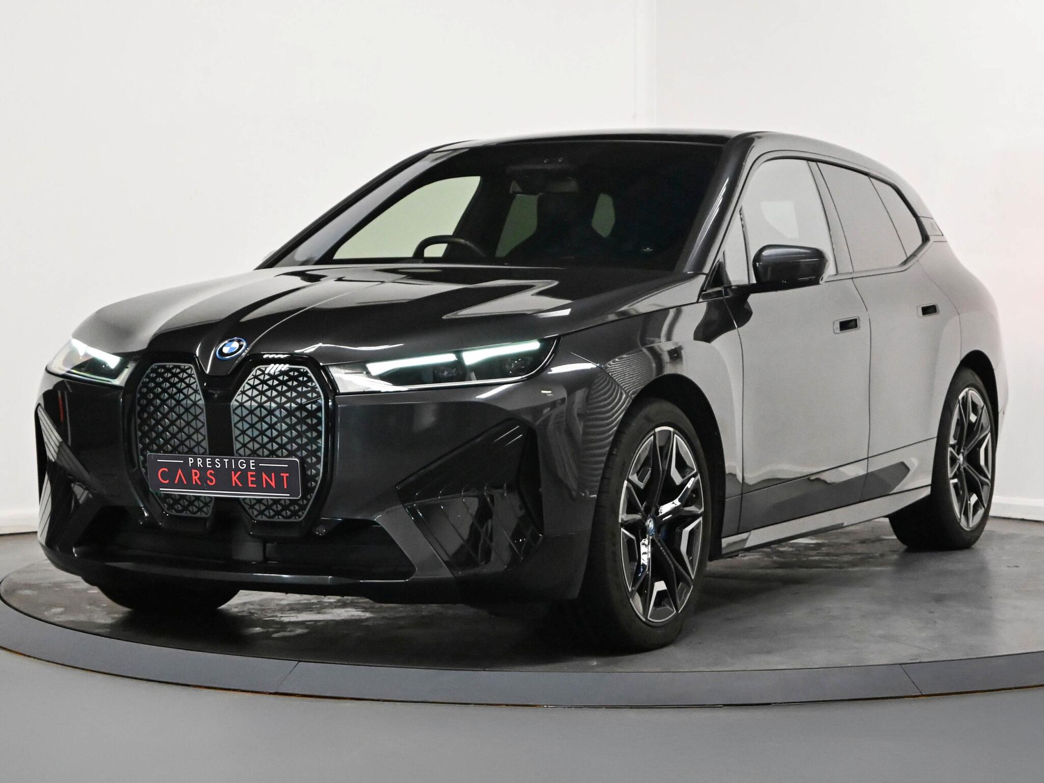 BMW Ix view 6