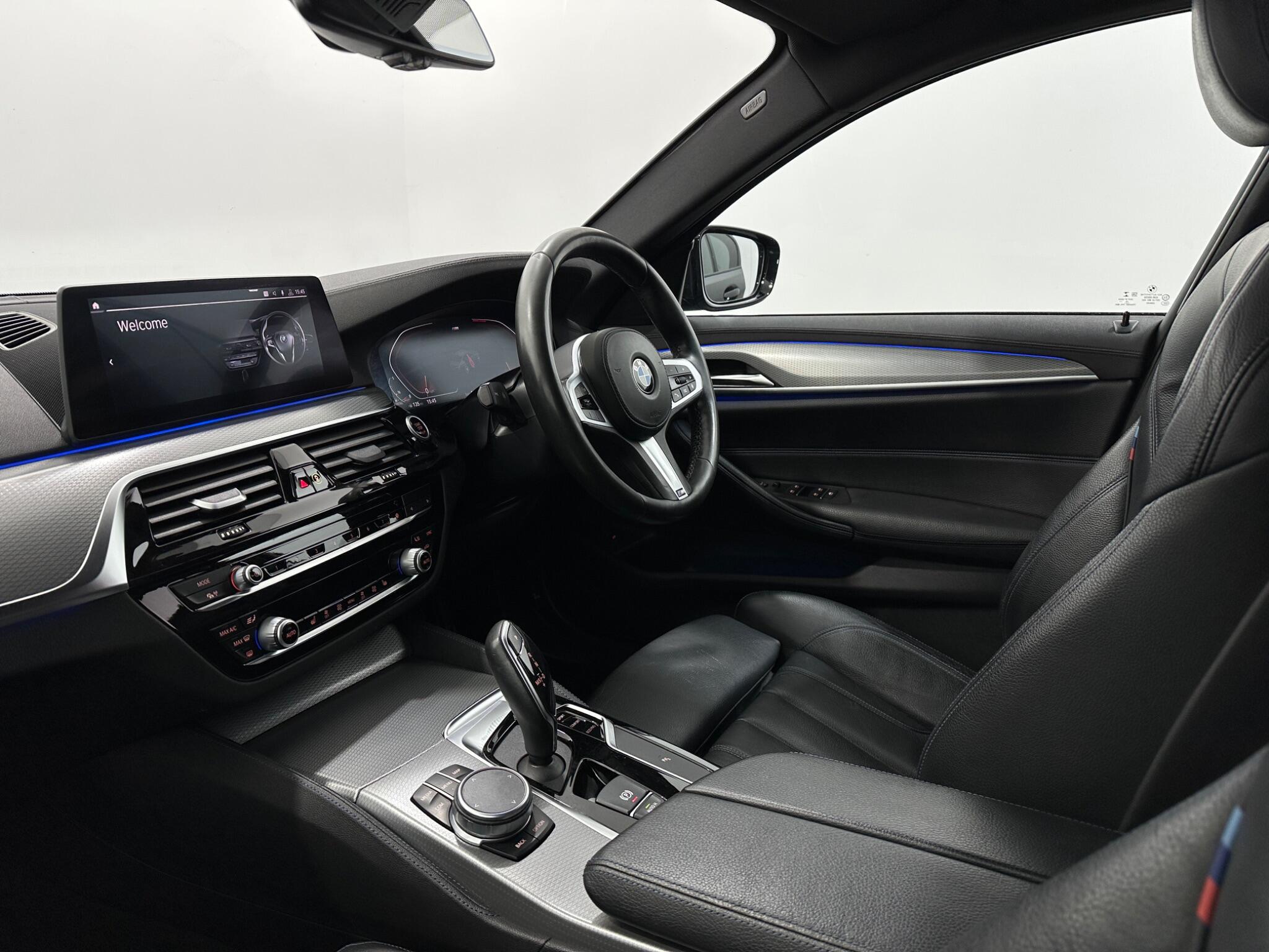 BMW 5 Series view 30
