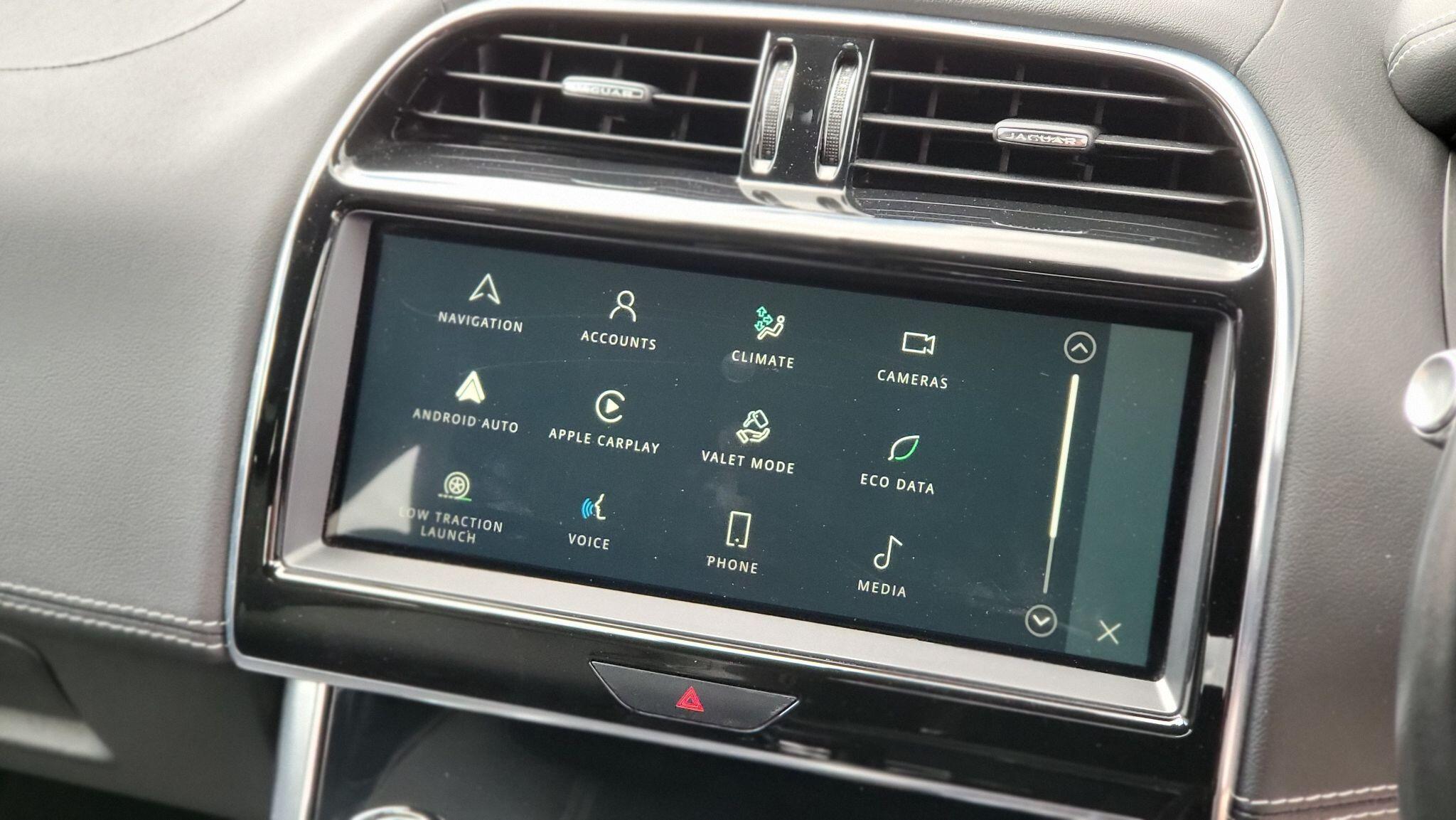 Jaguar Xe view 22