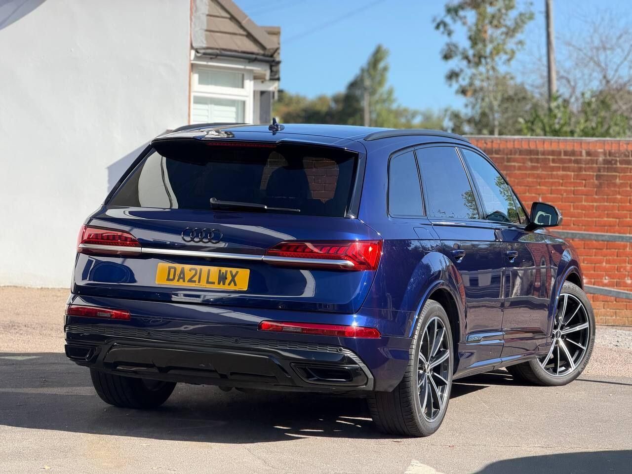 Audi Q7 view 63