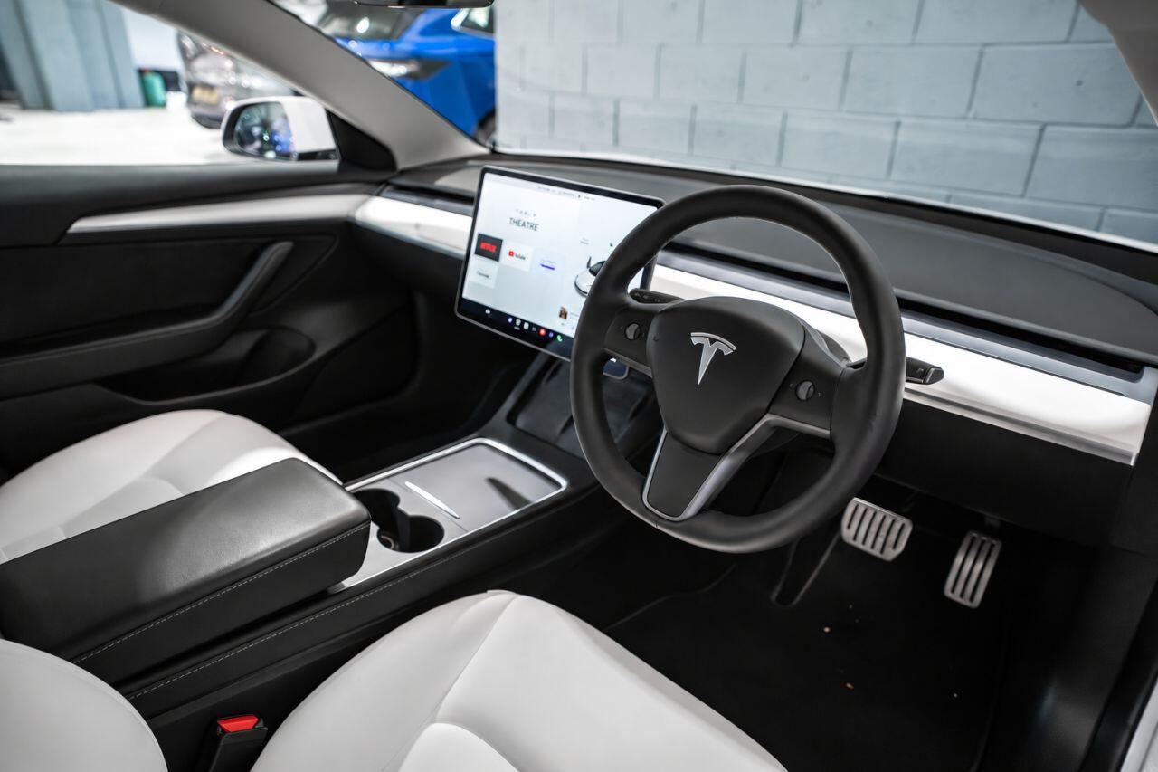 Tesla Model 3 view 9