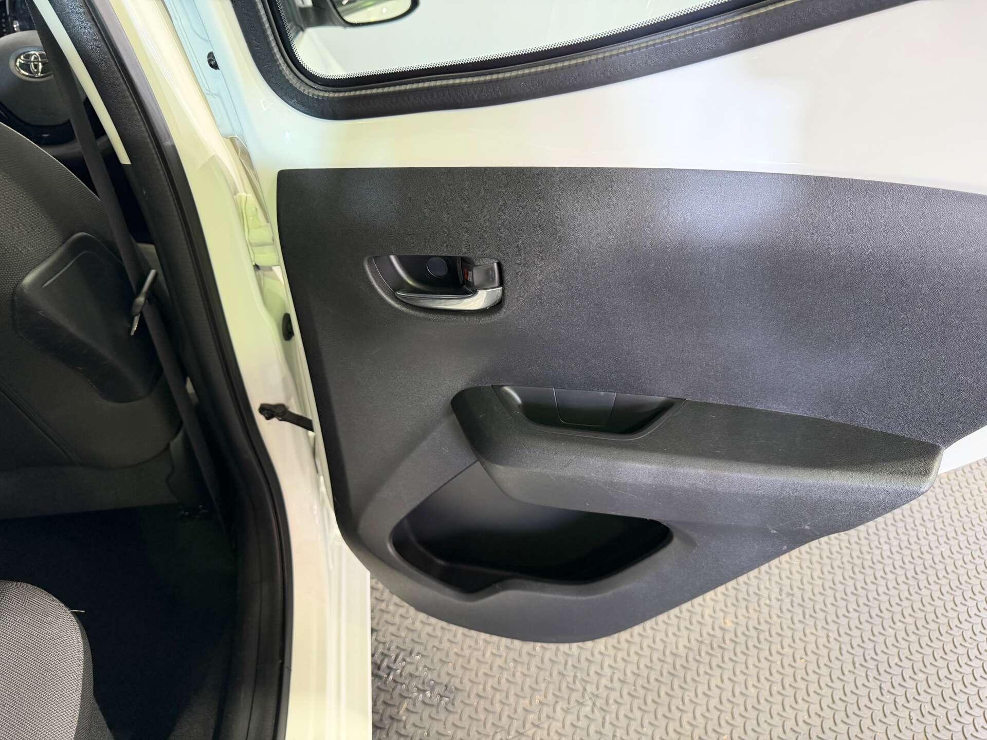 Toyota Aygo view 44