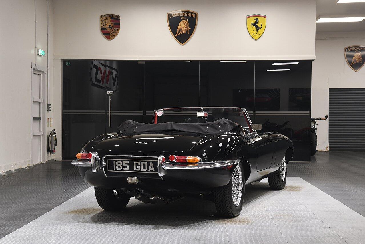 Jaguar E-Type view 3