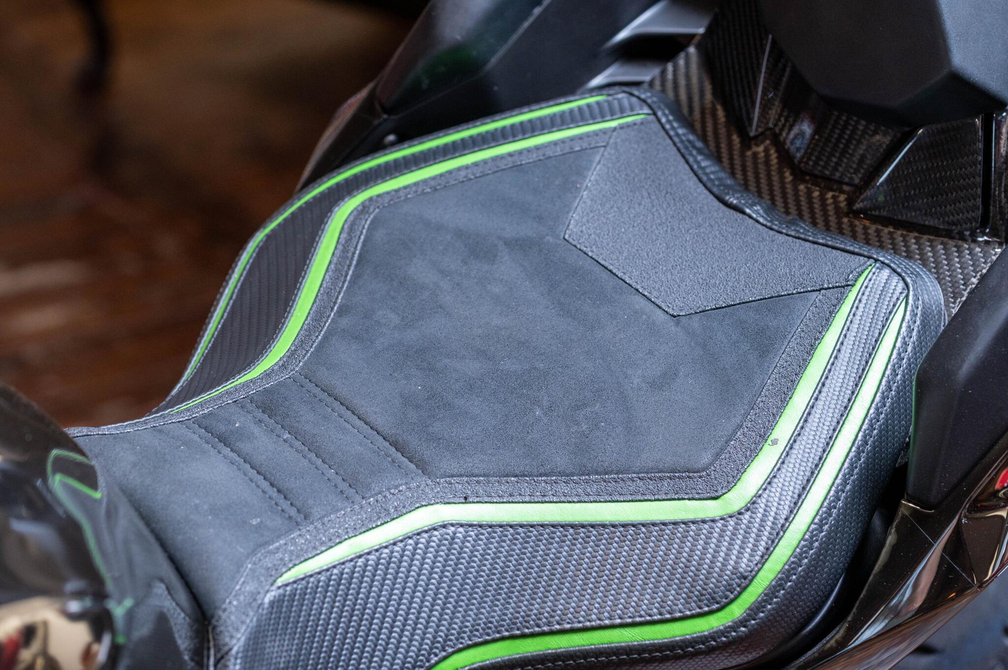 Kawasaki Ninja H2 view 23
