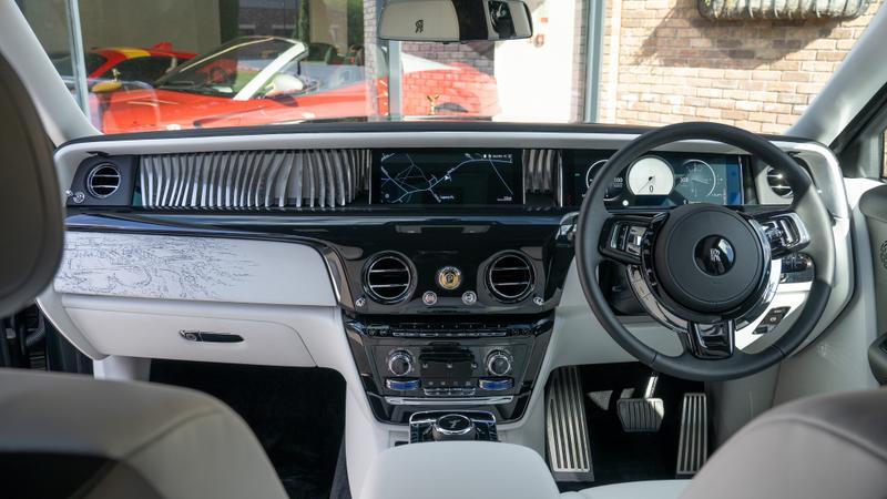 Rolls-Royce Phantom view 25