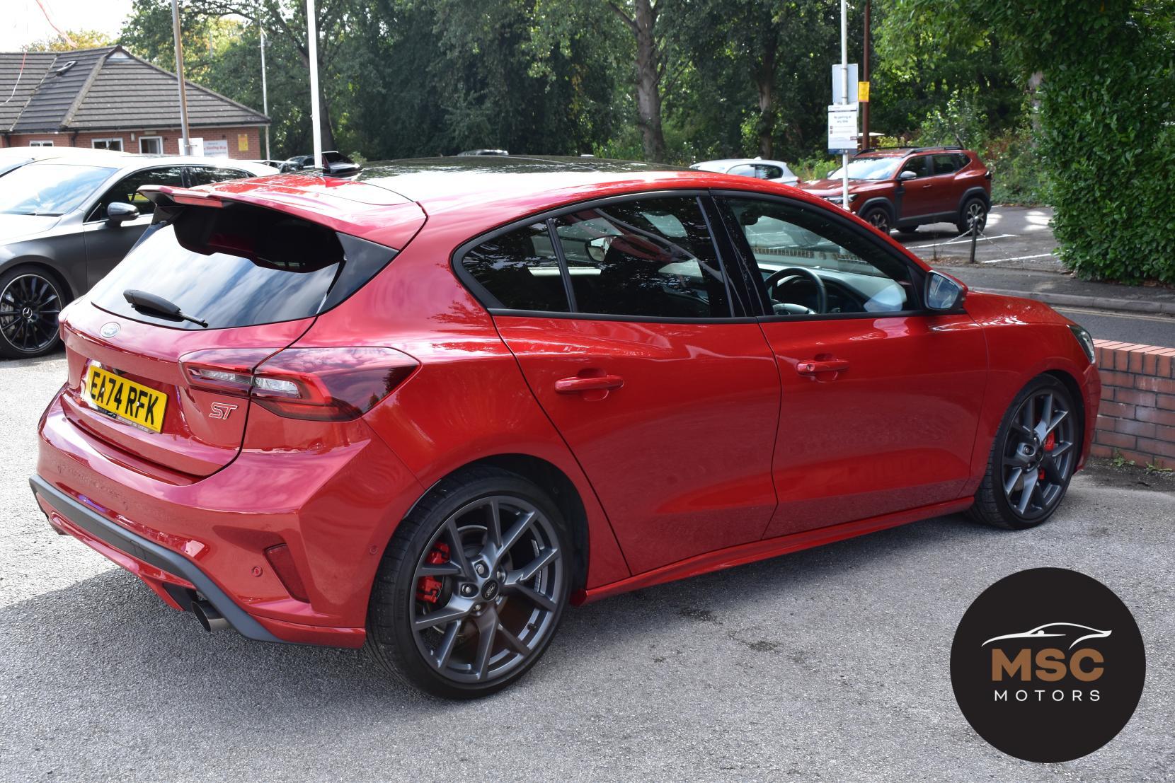 Ford Focus view 17
