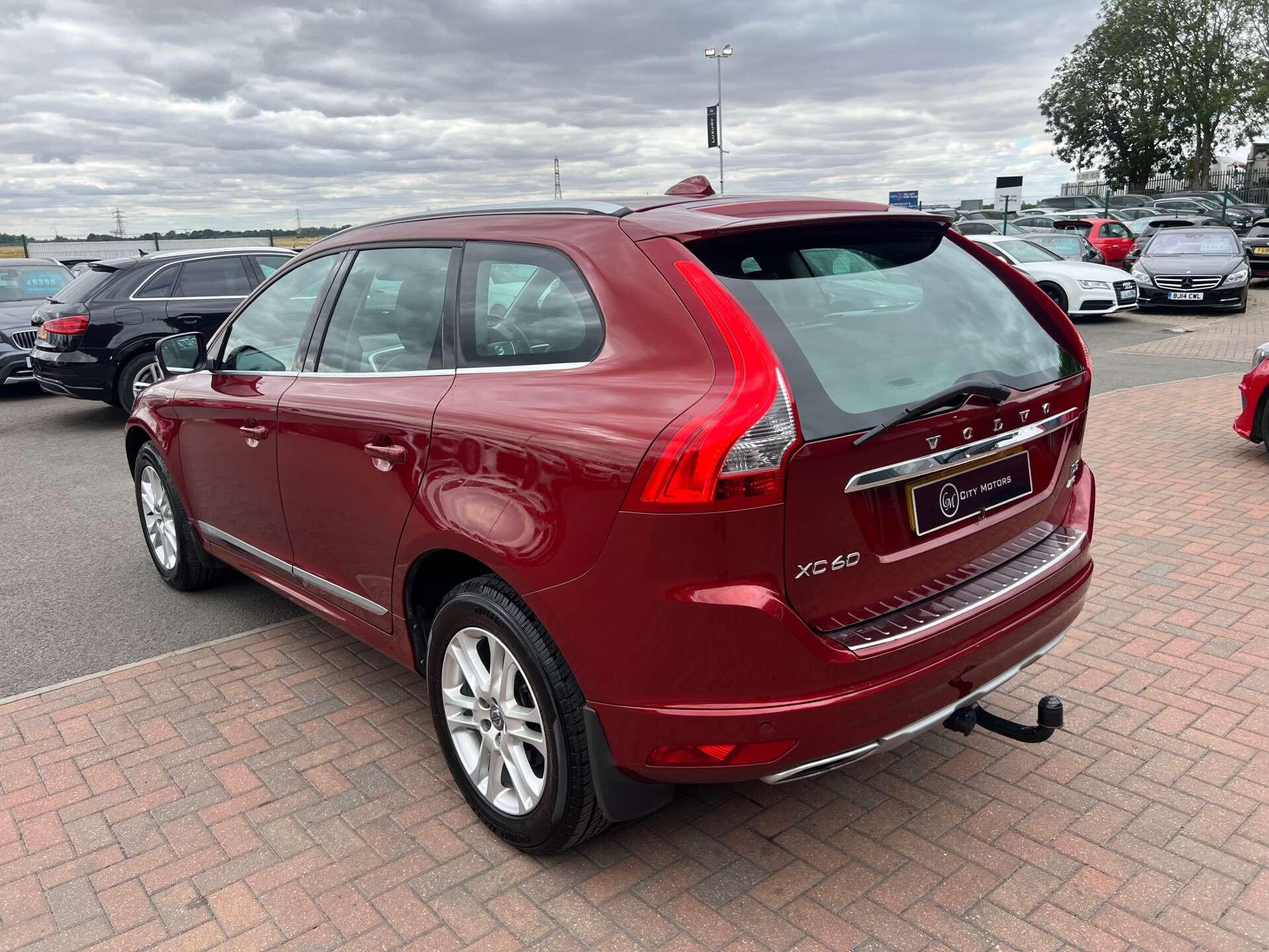 Volvo XC60 view 11