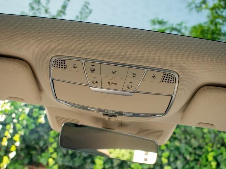 Mercedes-Benz S-Class view 29