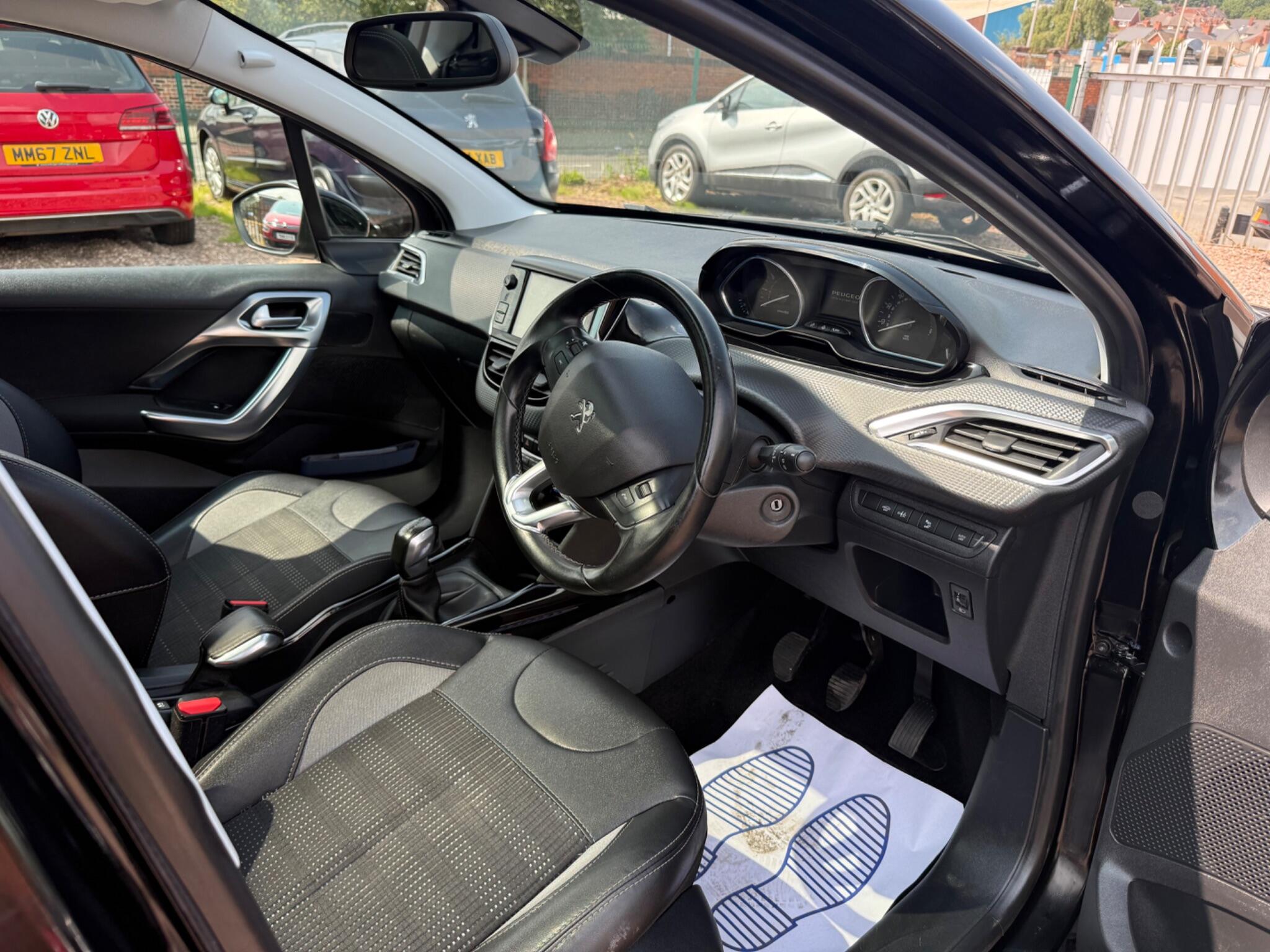 Peugeot 2008 view 22