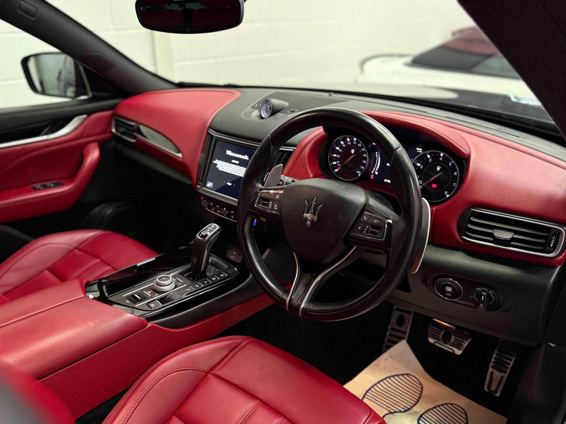 Maserati Levante view 14