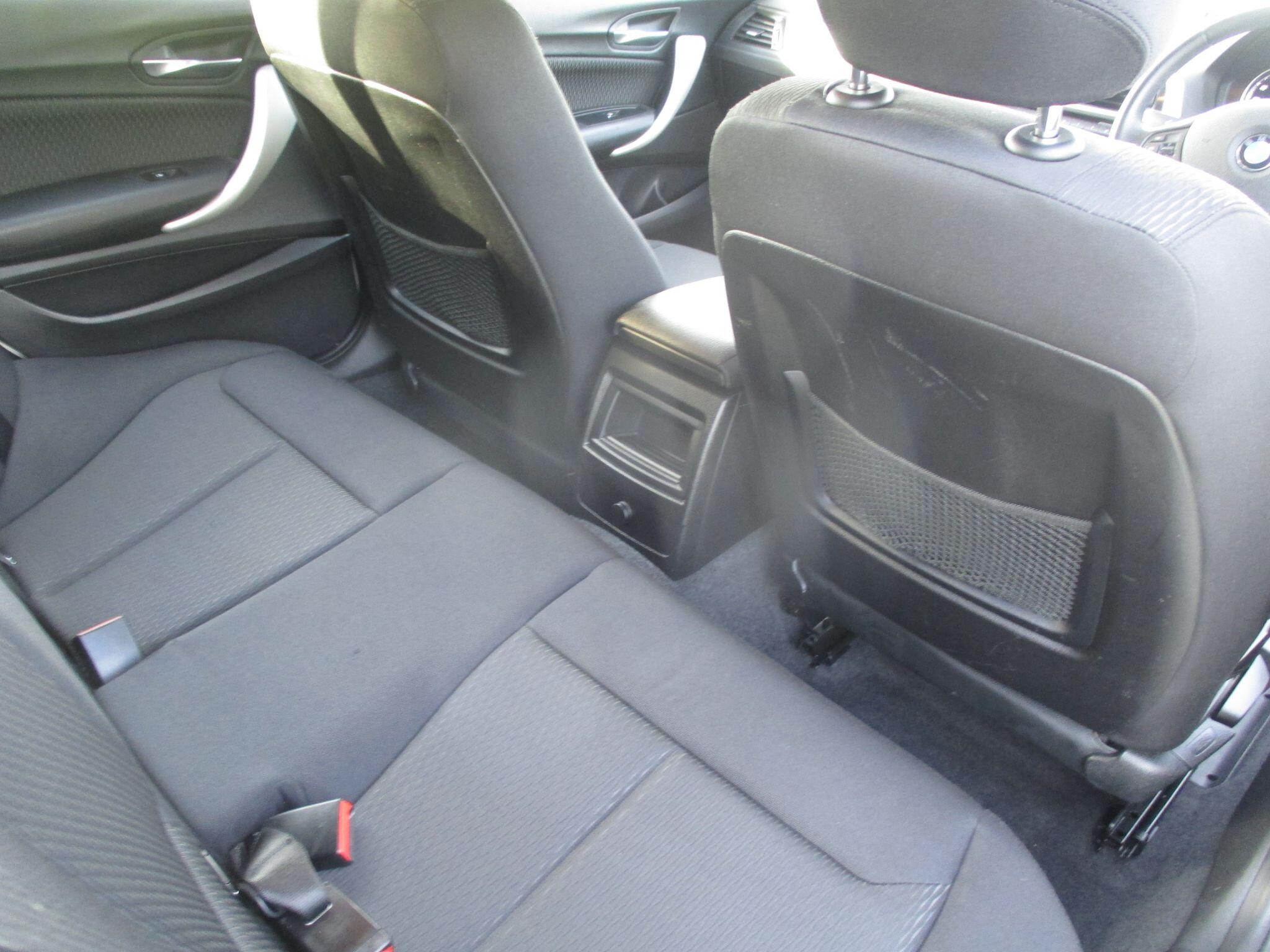 BMW 1 Series view 26