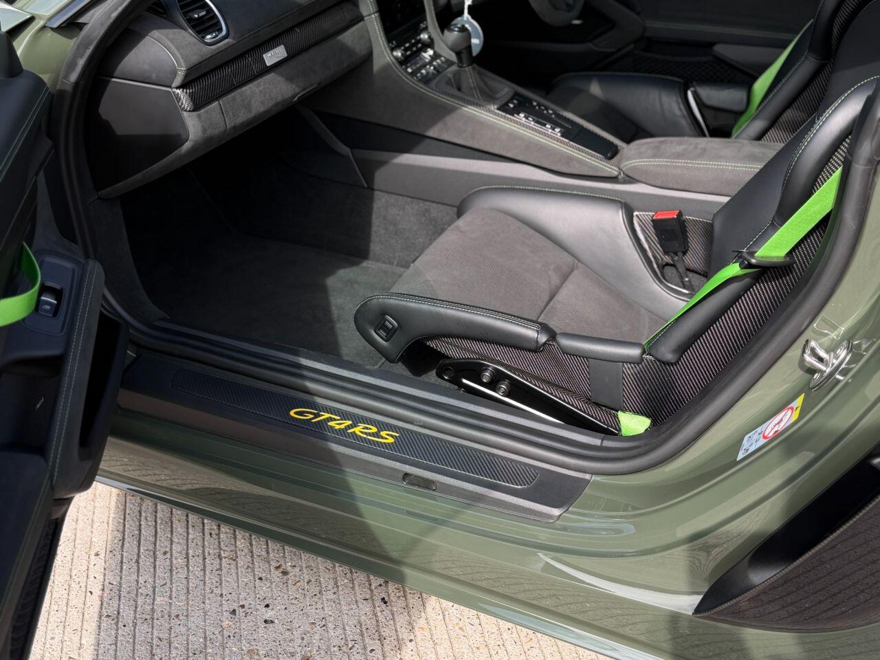Porsche 718 Cayman view 38