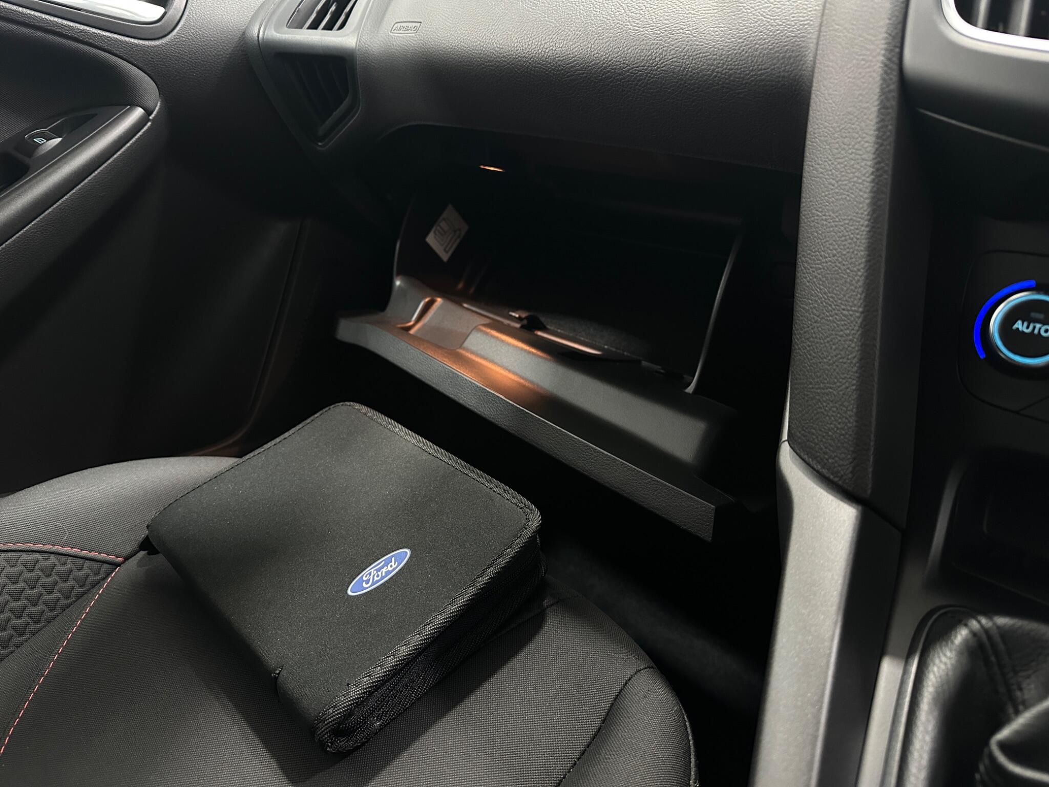 Ford Focus view 27