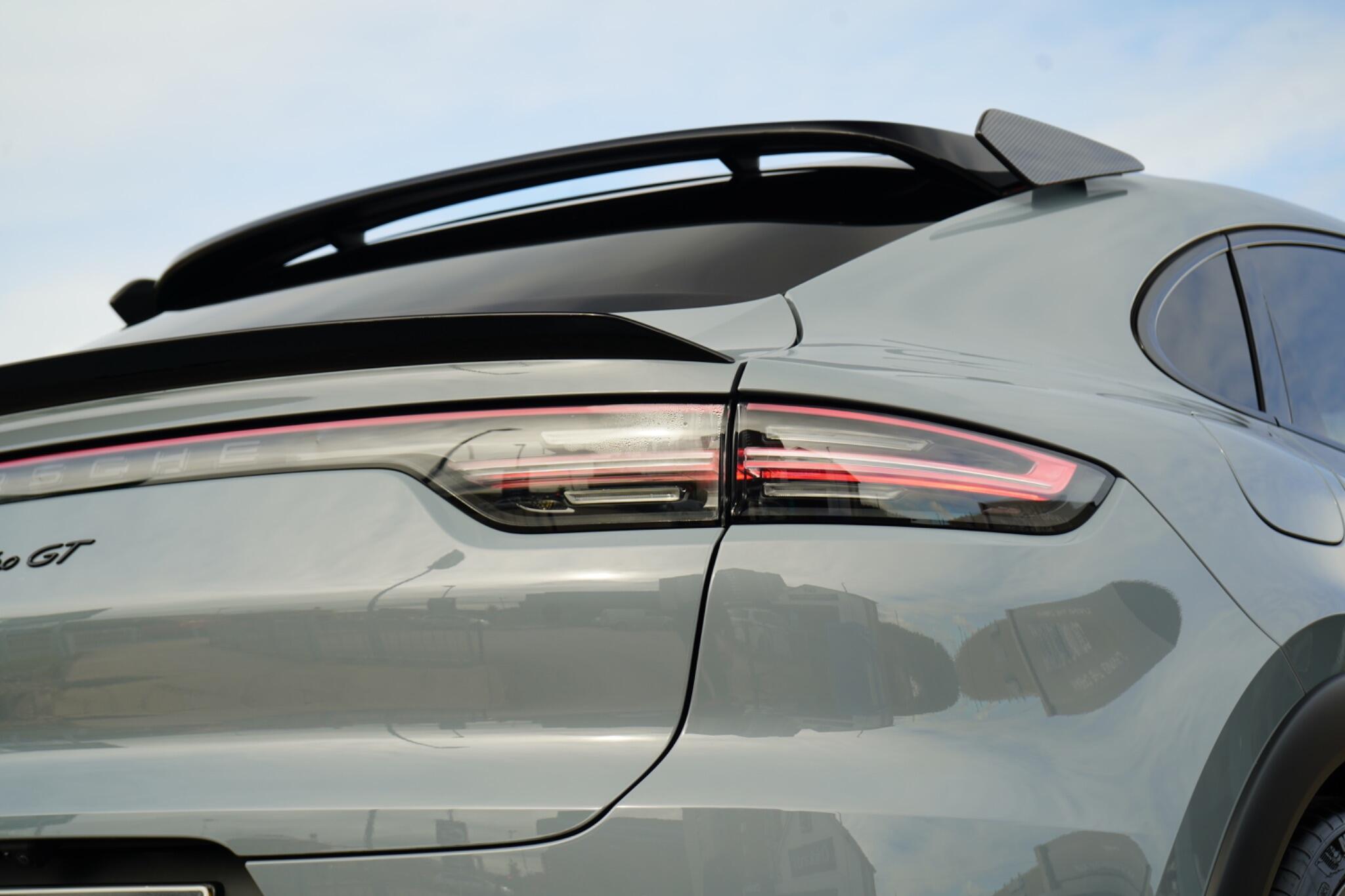Porsche Cayenne view 18