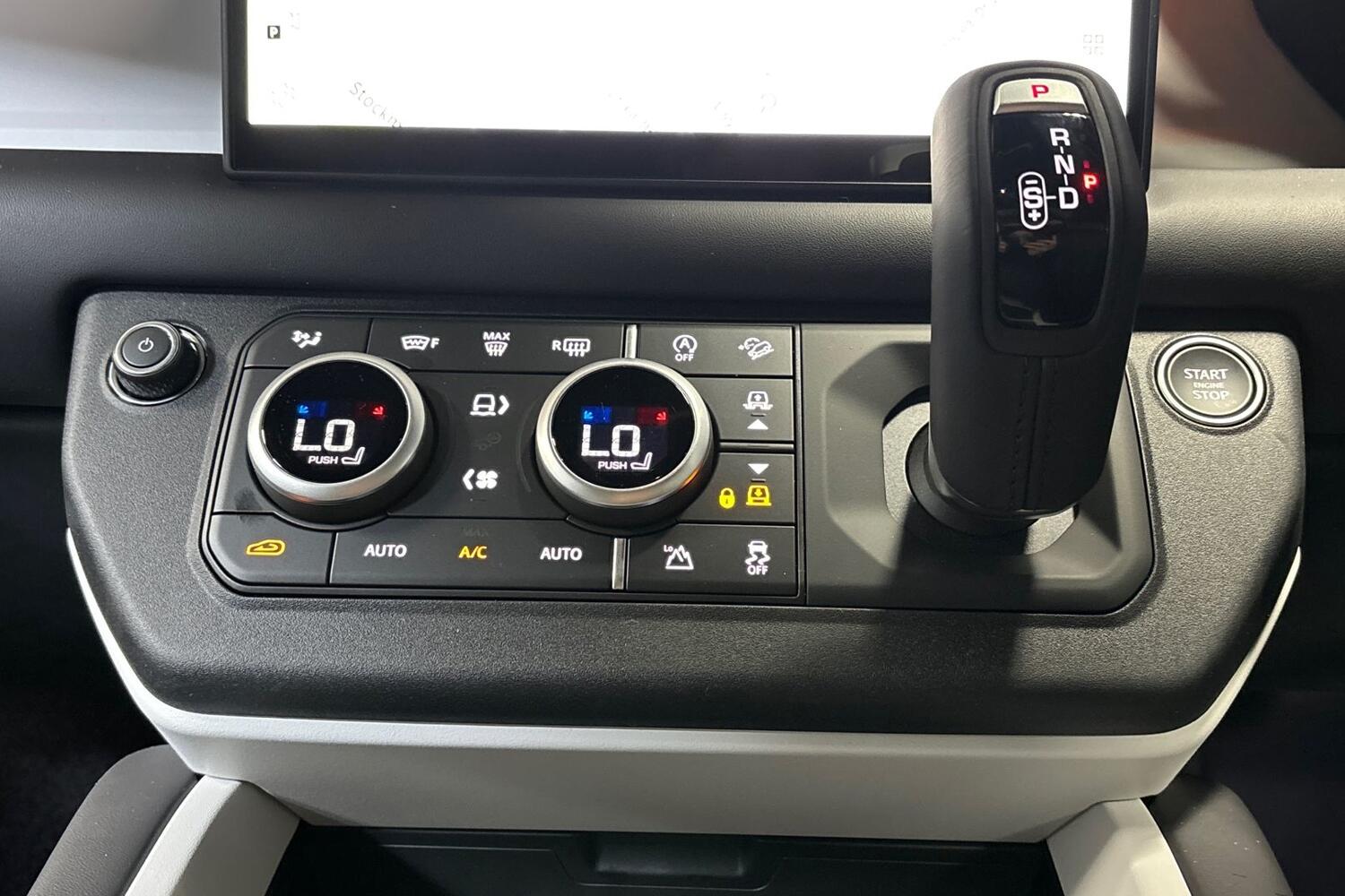 Land Rover Defender view 12