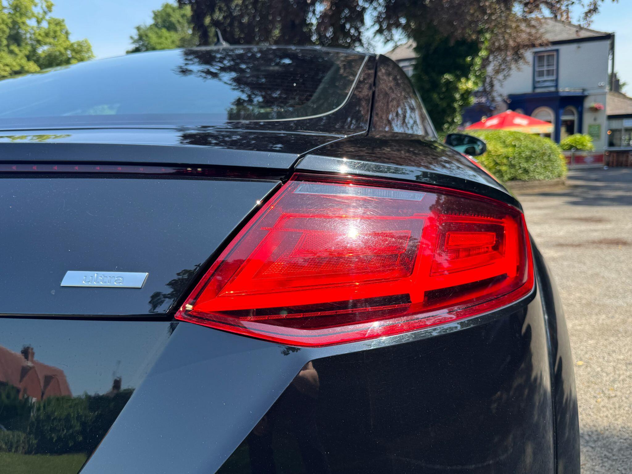 Audi TT view 16