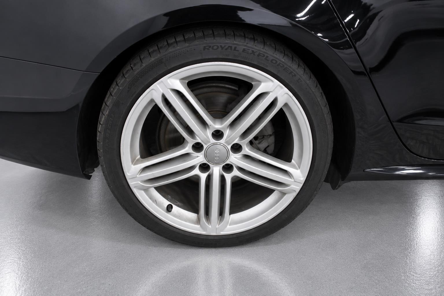 Audi A4 view 62