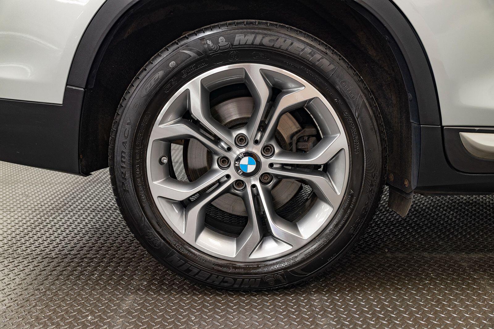 BMW X3 view 93