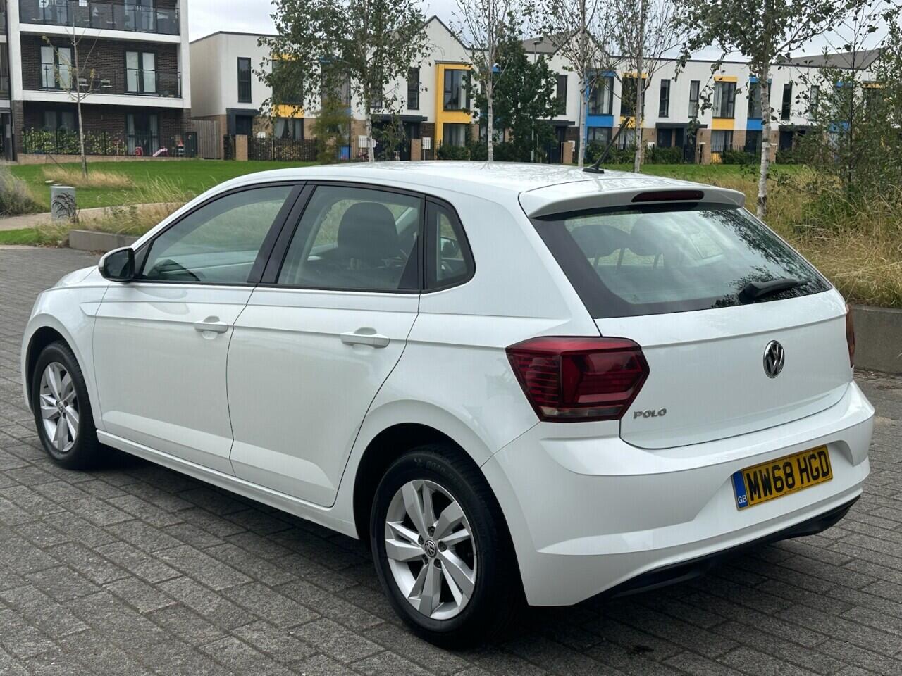 Volkswagen Polo view 12