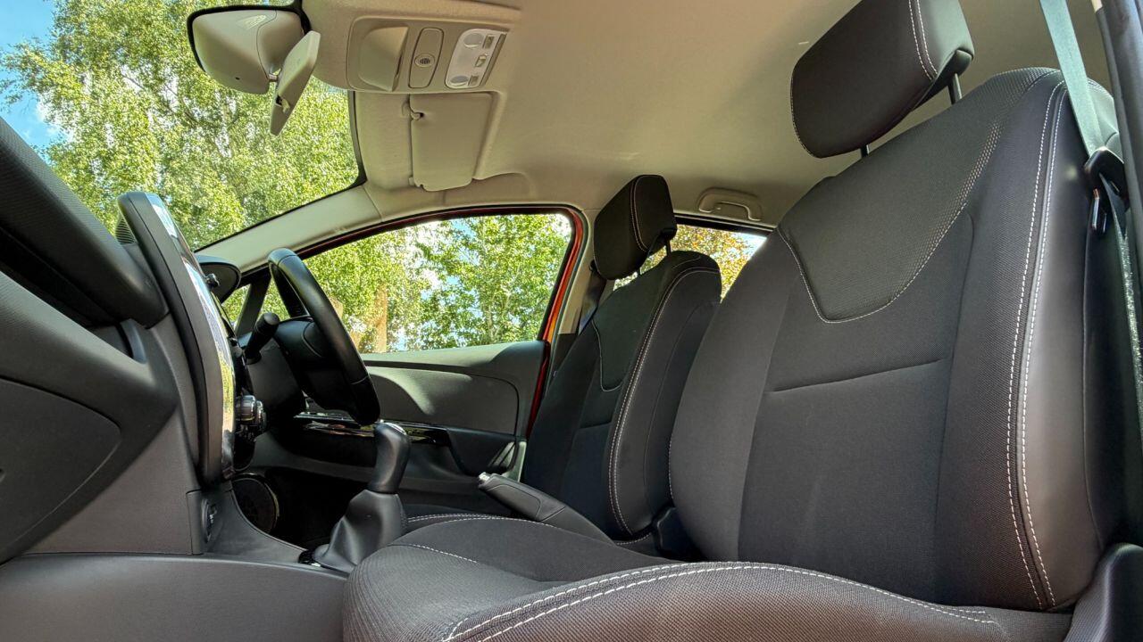 Renault Clio view 9