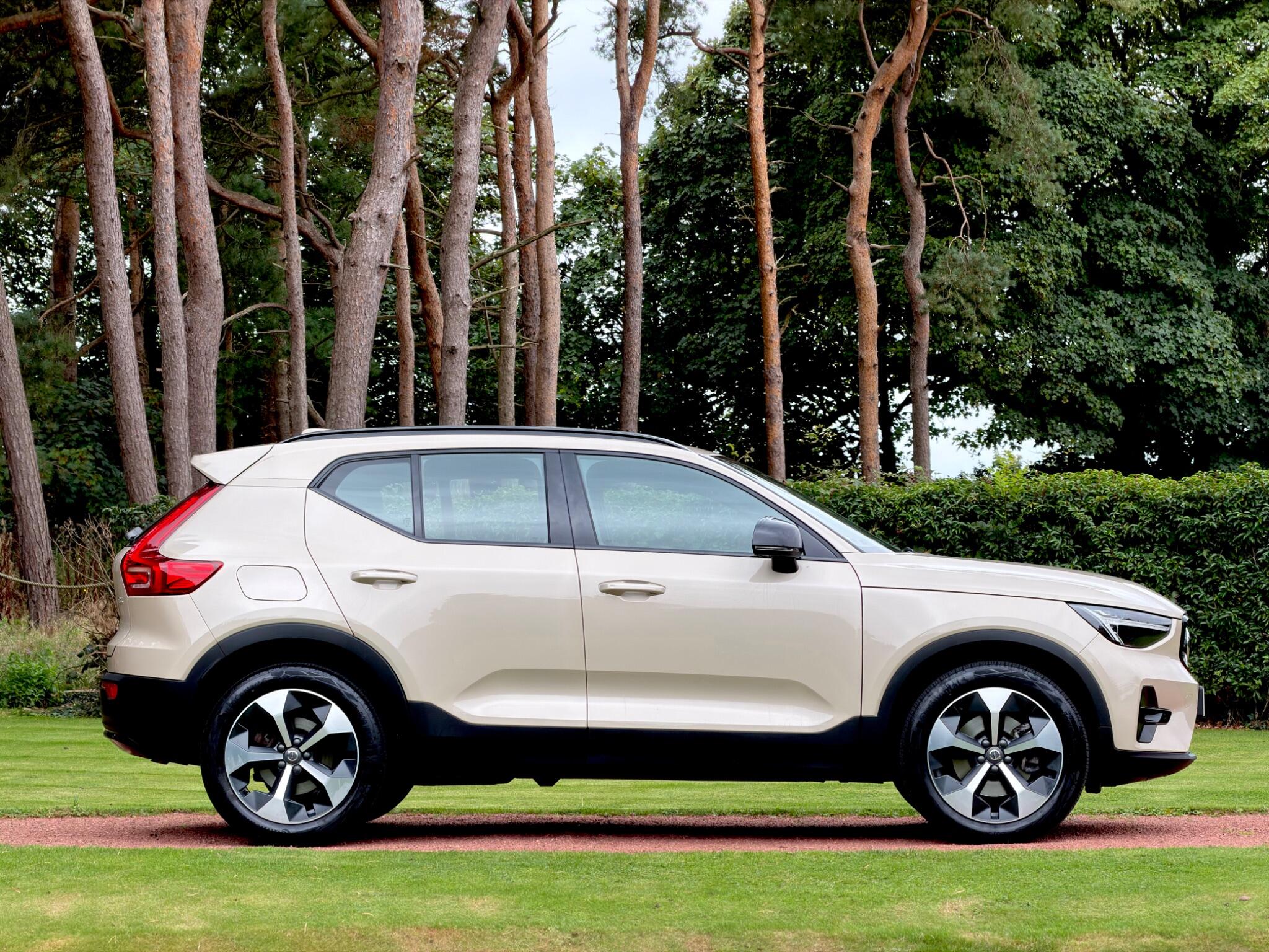 Volvo XC40 view 6