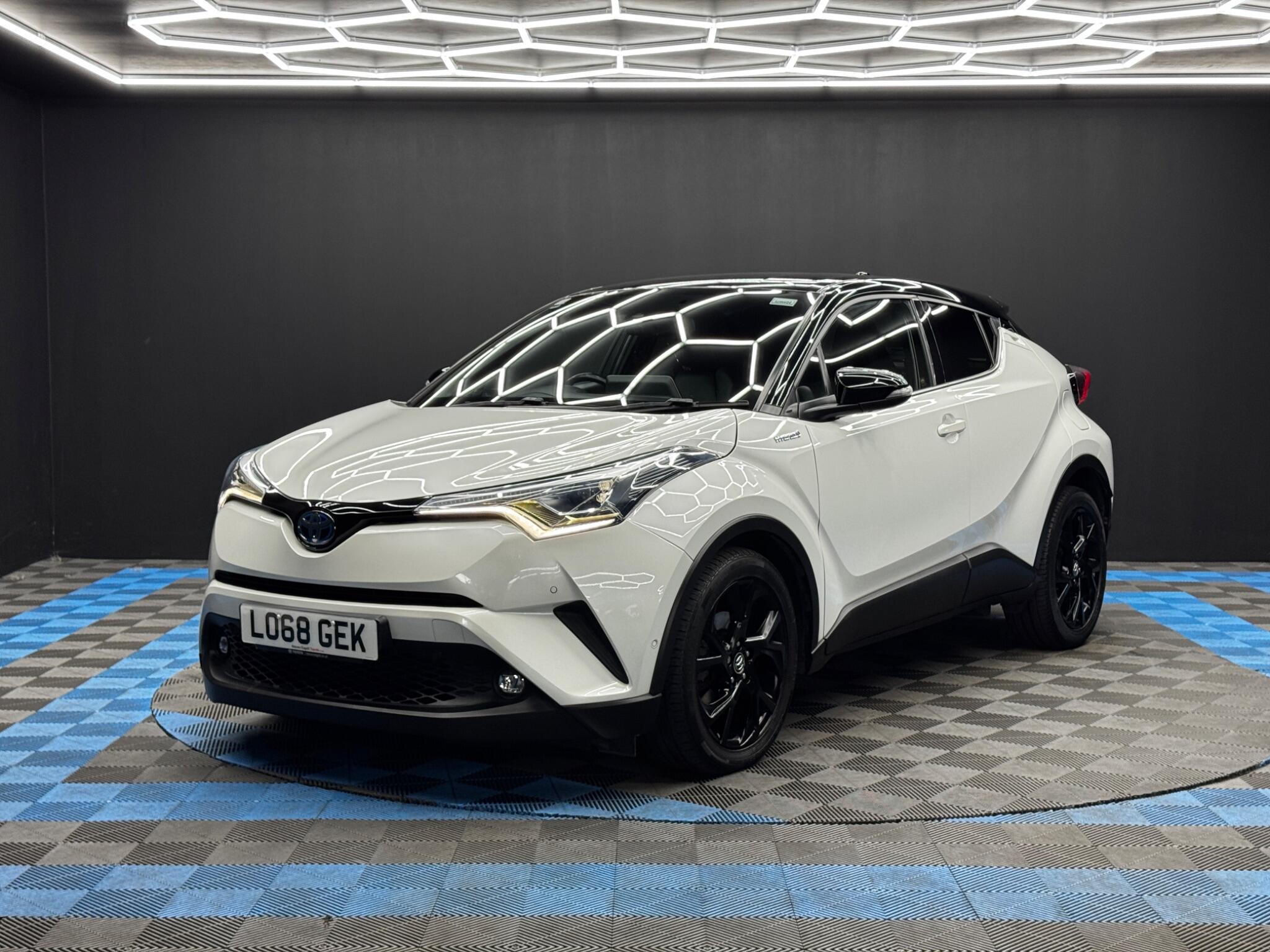 Toyota C-HR view 3