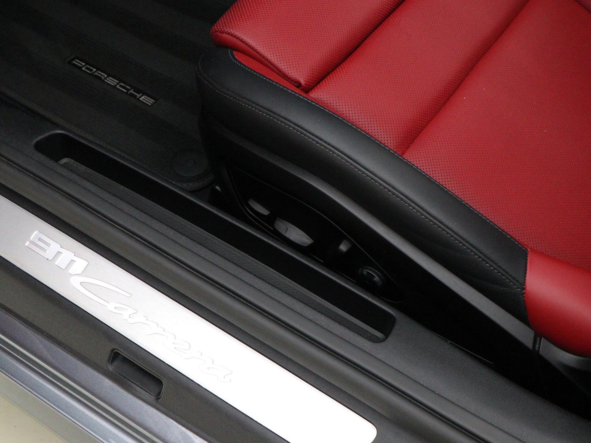 Porsche 911 view 47