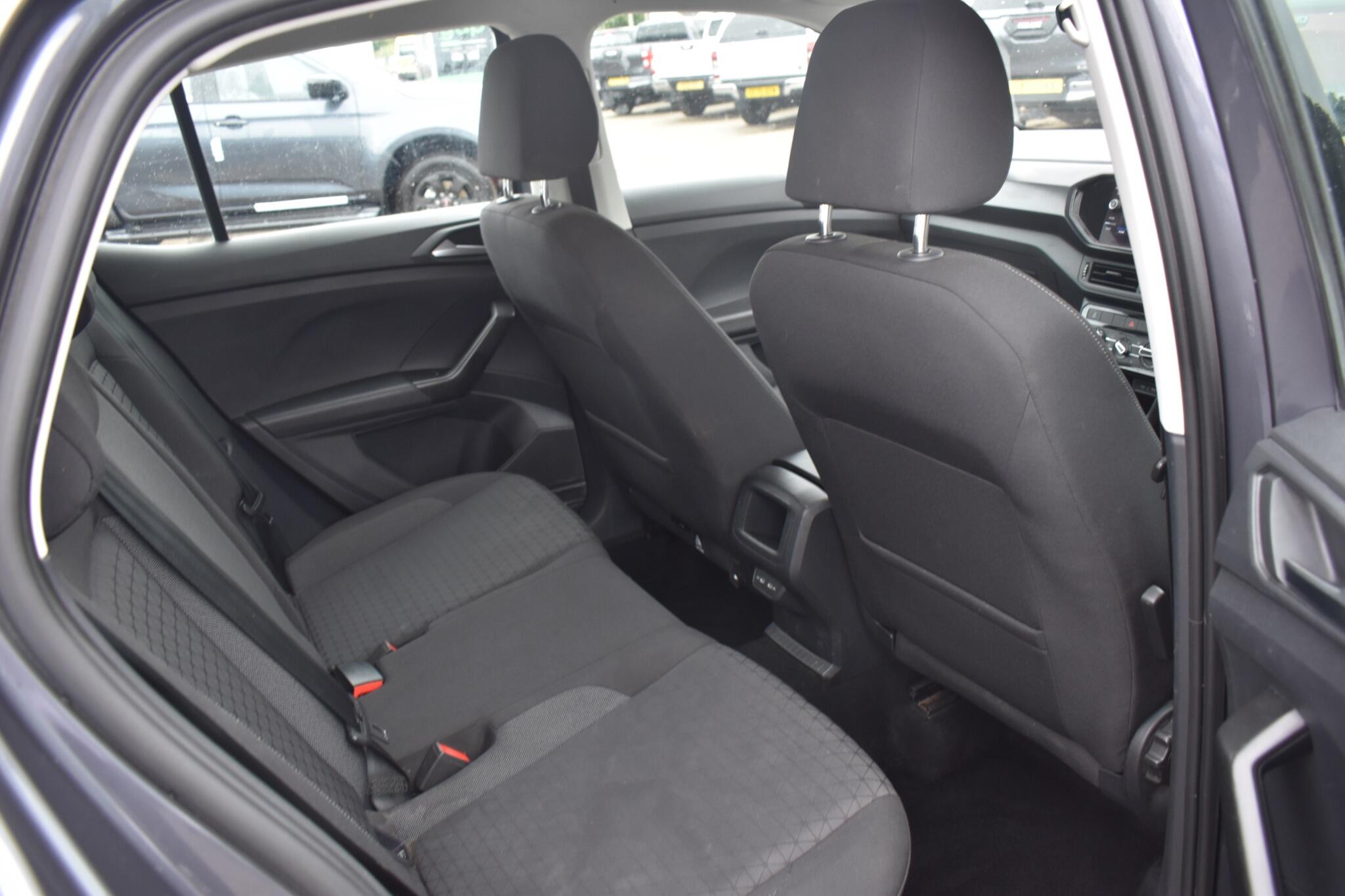 T-Cross - 1.0 TSI SE Euro 6 (s/s) 5dr - Image 12