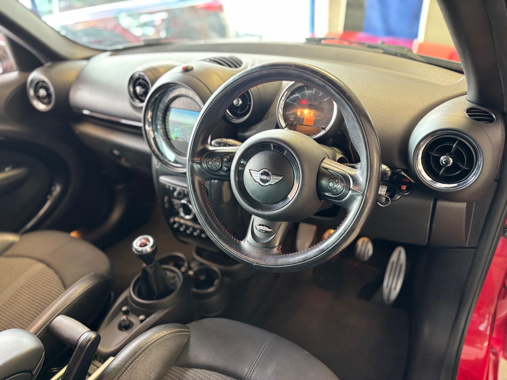 Mini Countryman view 8