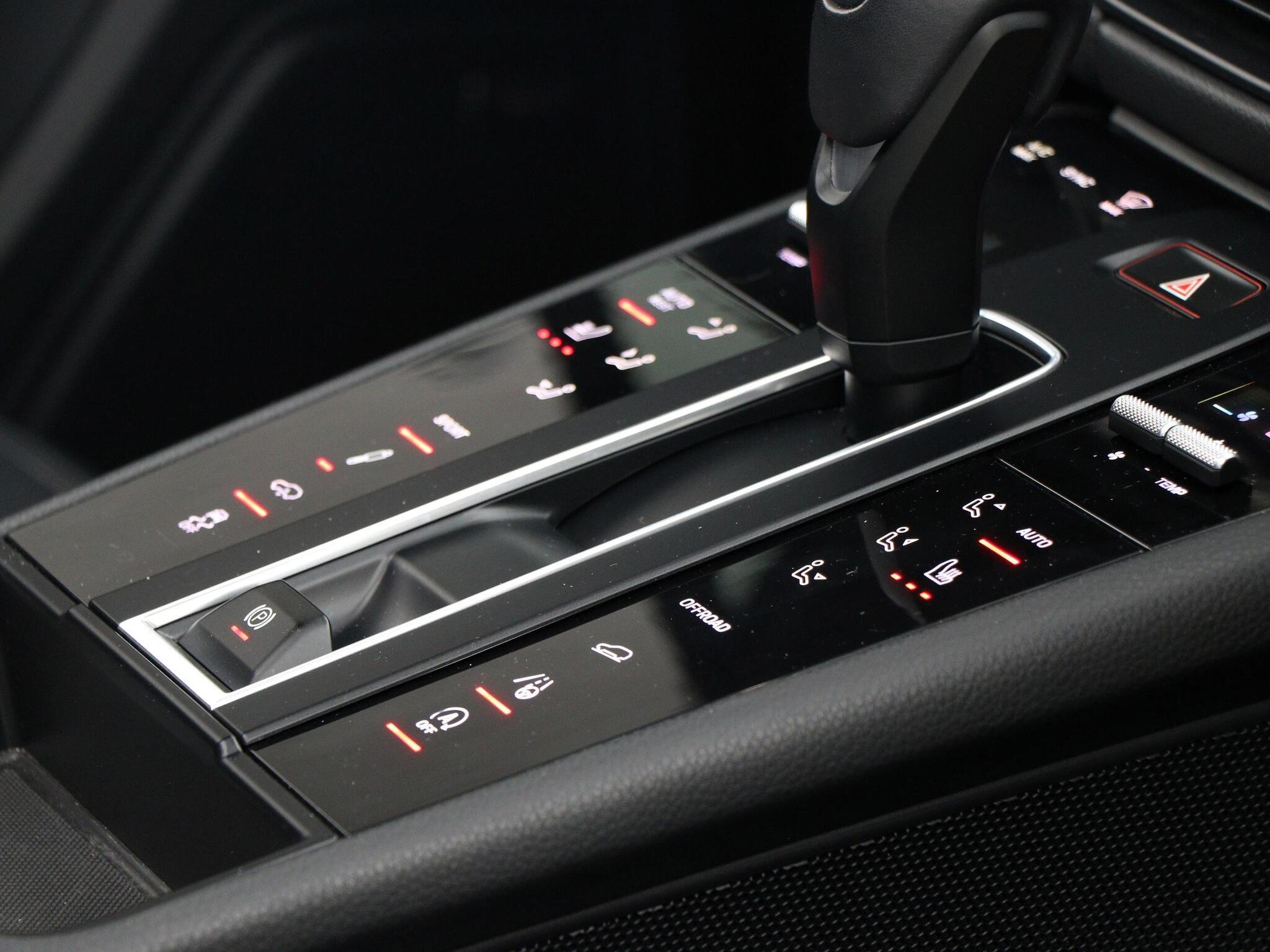 Porsche Macan view 41