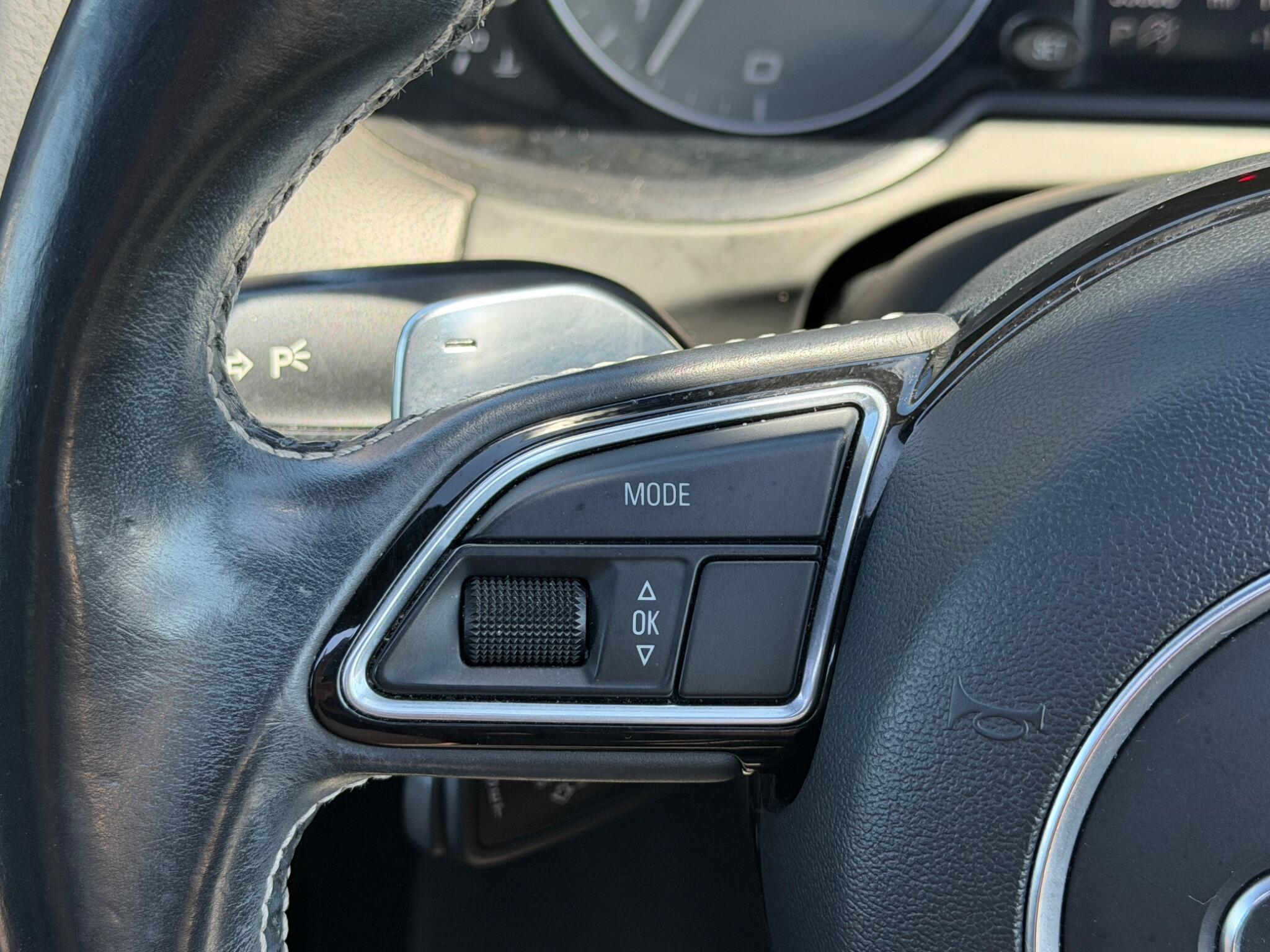 Audi SQ5 view 28