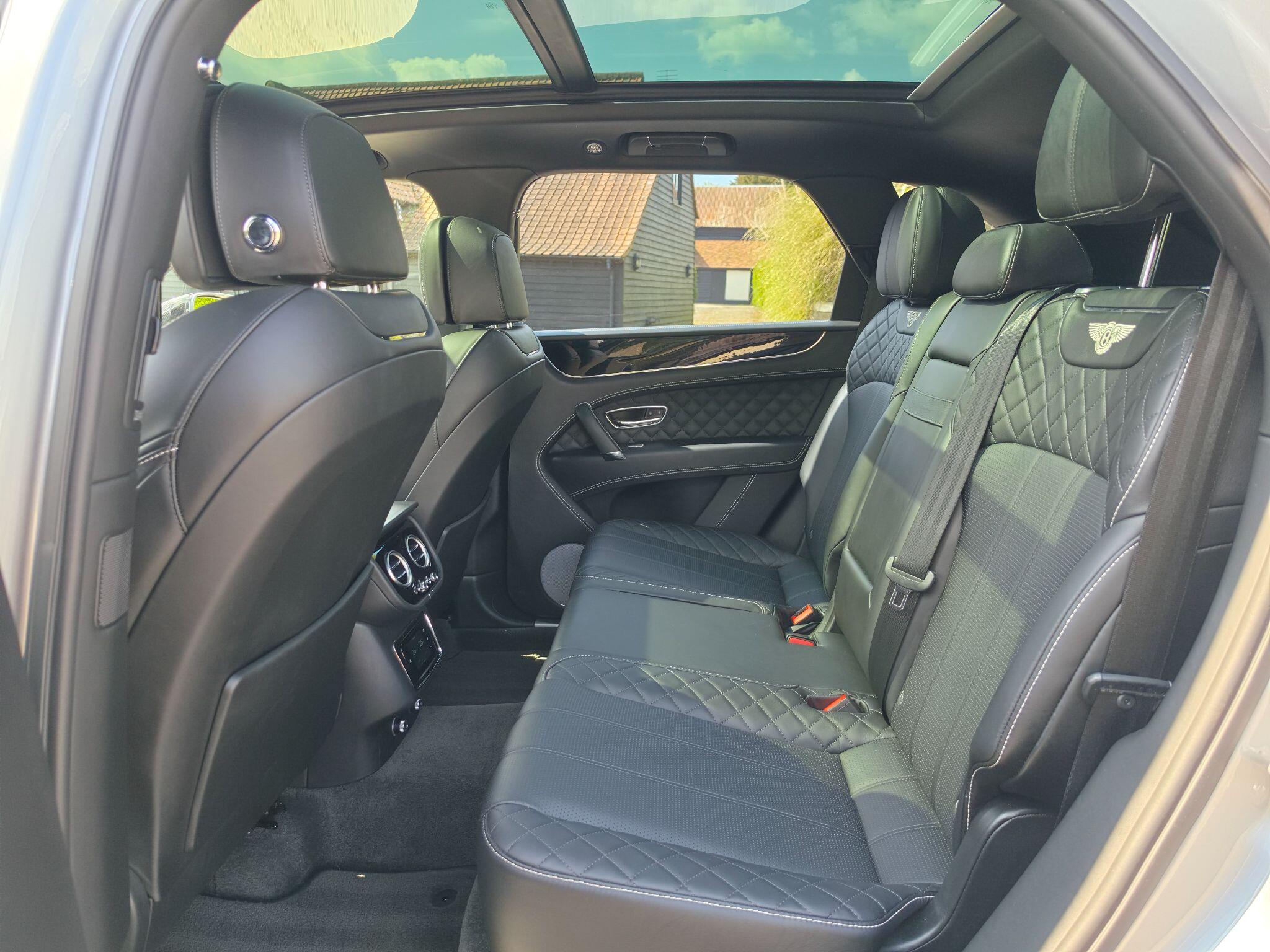 Bentley Bentayga view 13