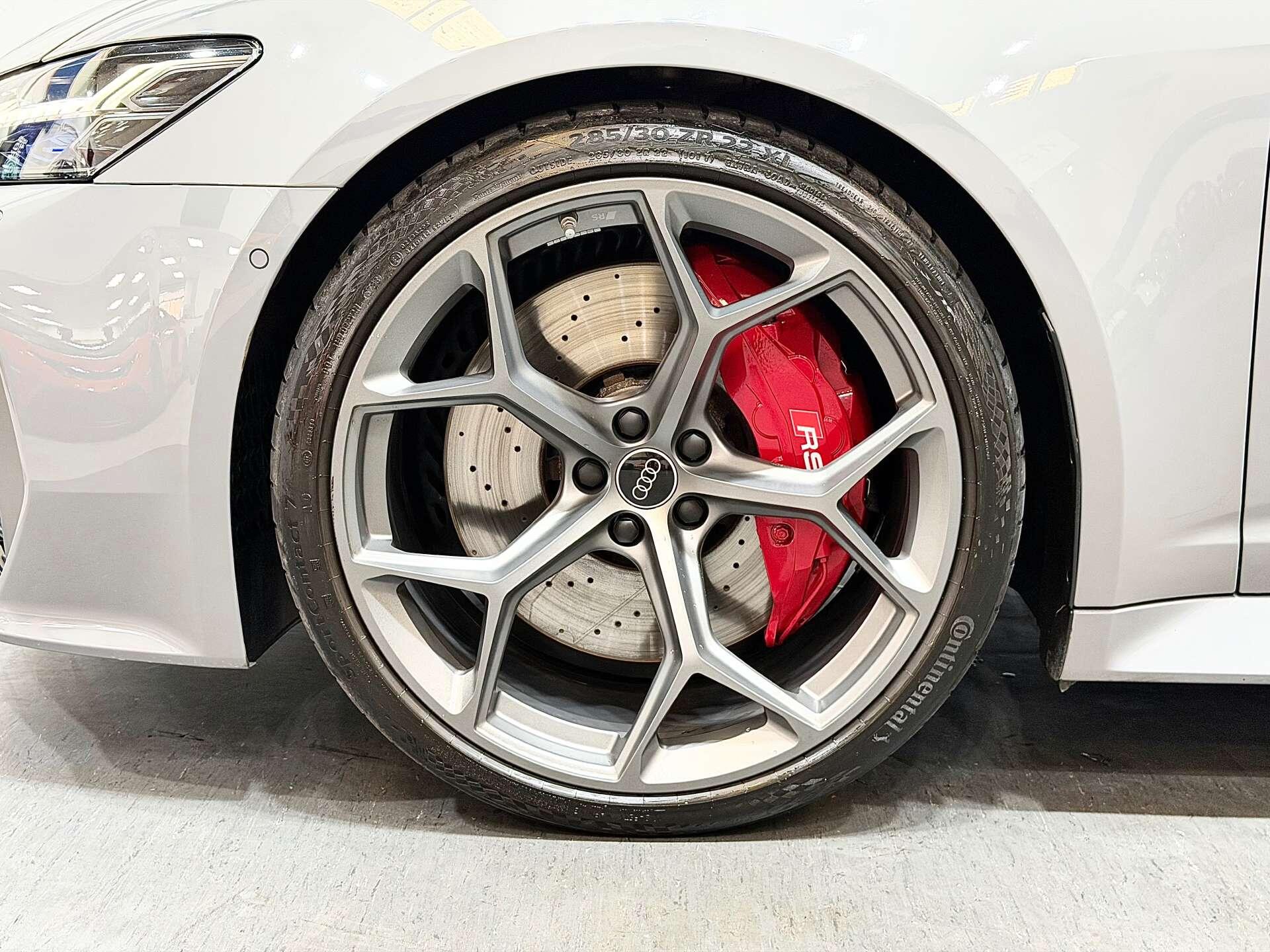 Audi RS6 view 25