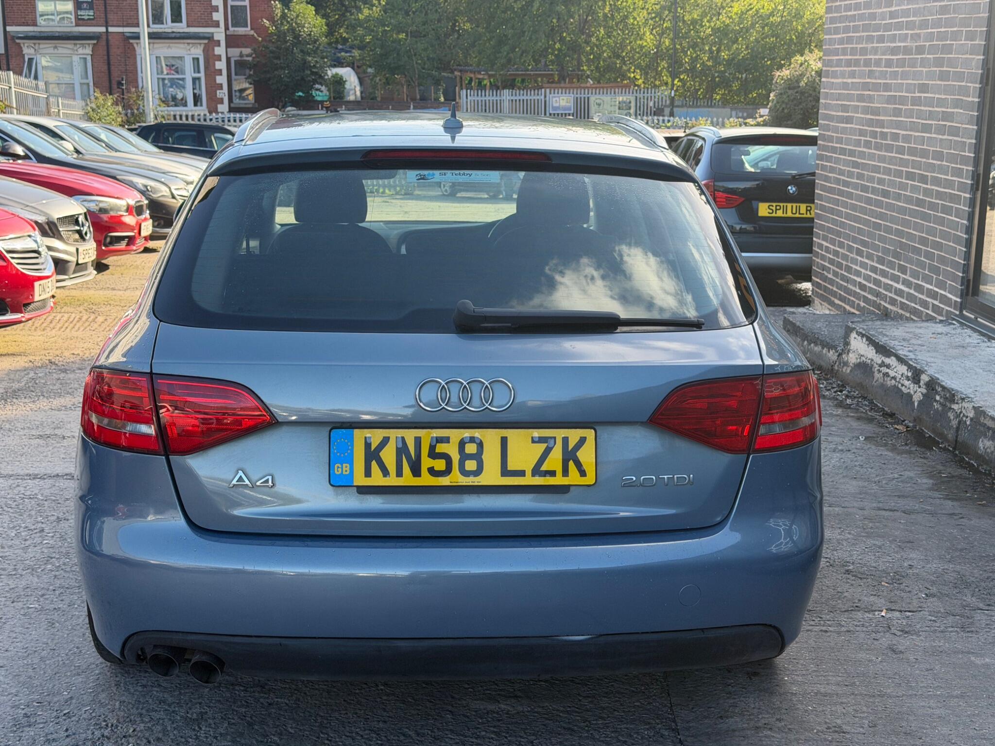 Audi A4 view 5