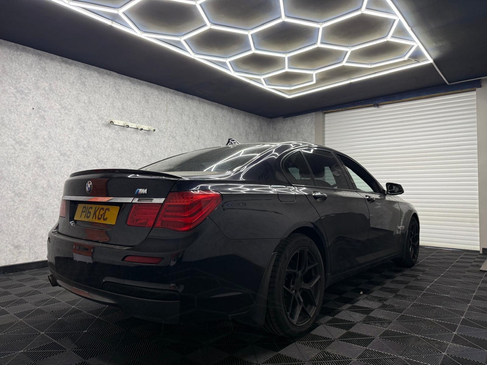 BMW 7 Series view 4